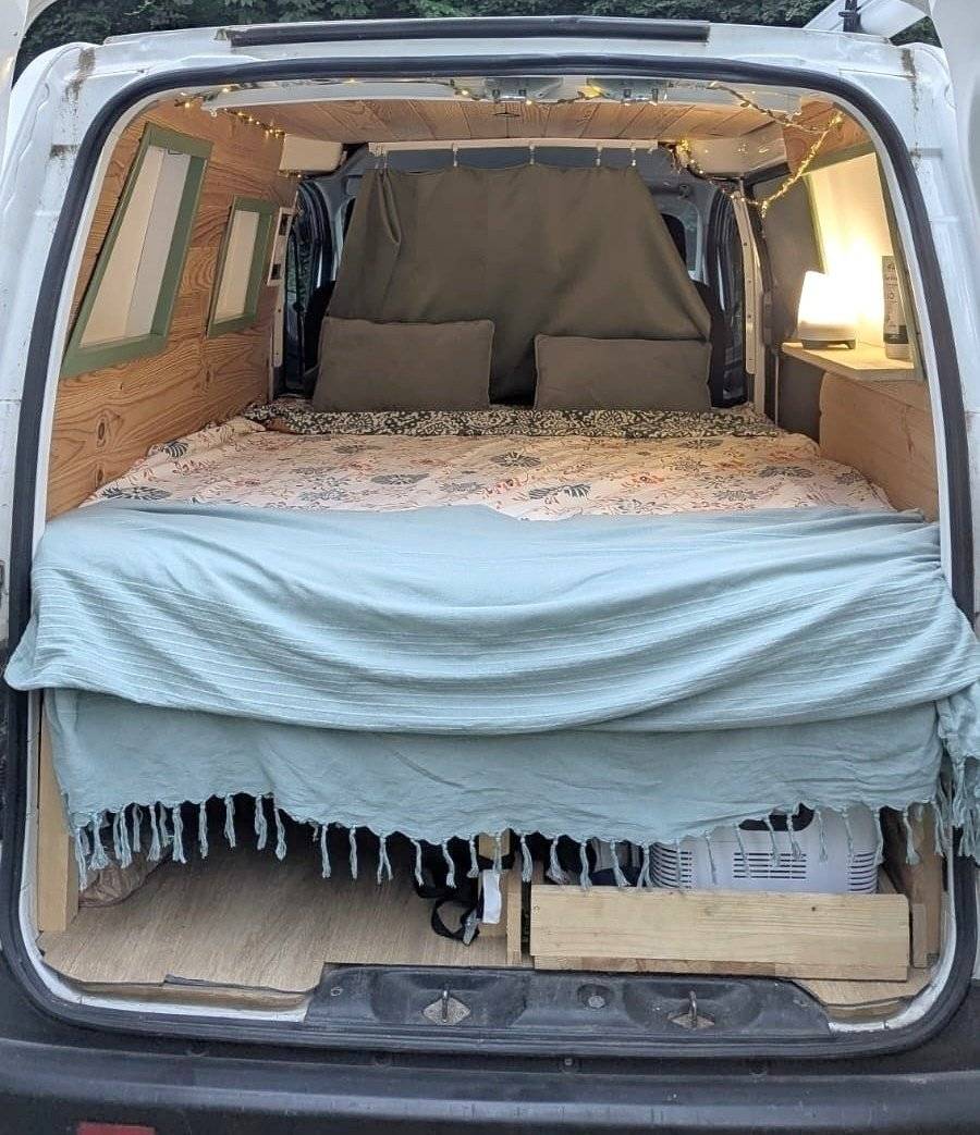 Dormidas Nissan NV200 - Yescapa