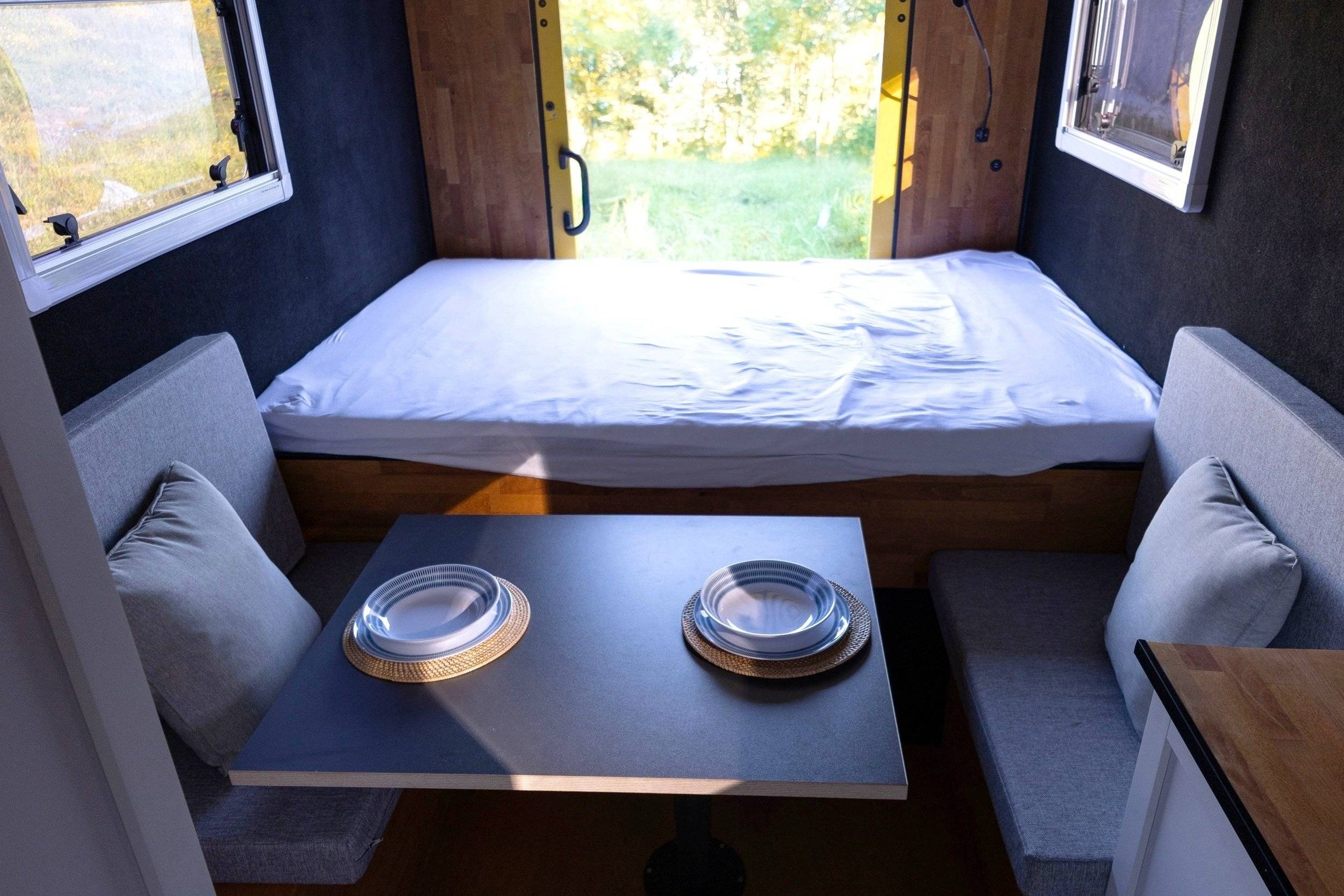 Comedor Mercedes - Yescapa