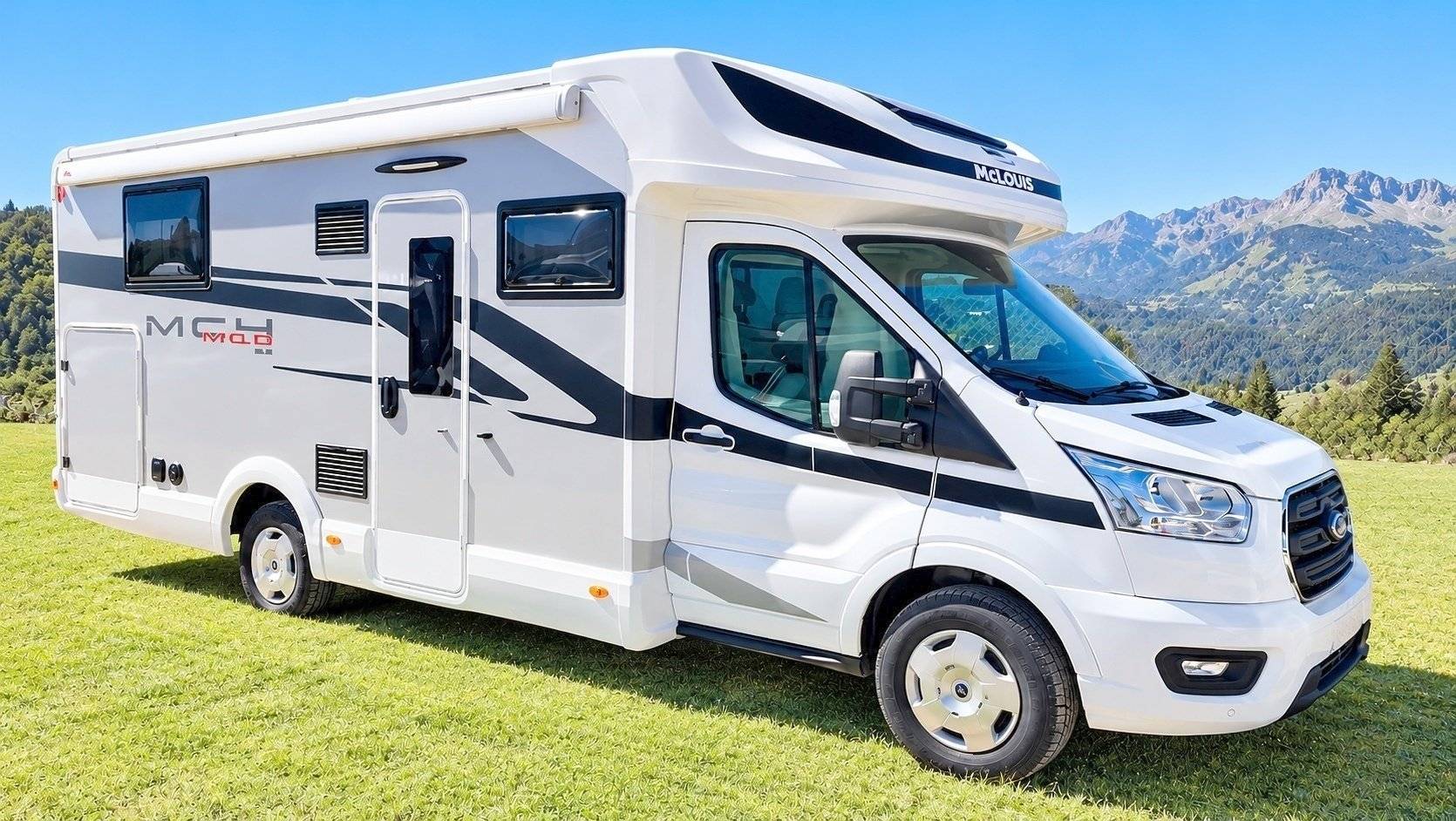 Vista frontale a ¾ Ford Transit 2,0 l 170 ch - Yescapa