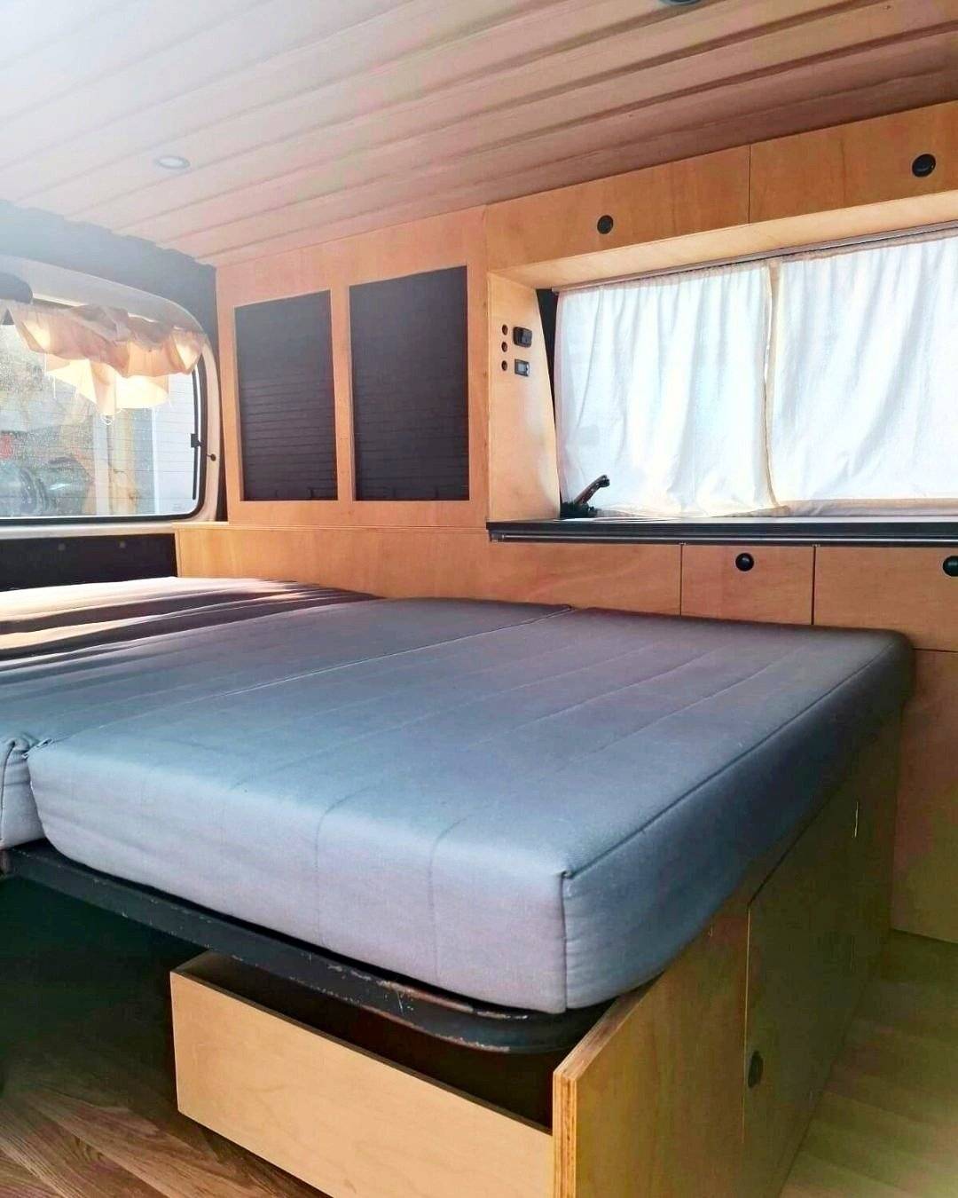 Schlafplätze Toyota TOYOTA HIACE - Yescapa