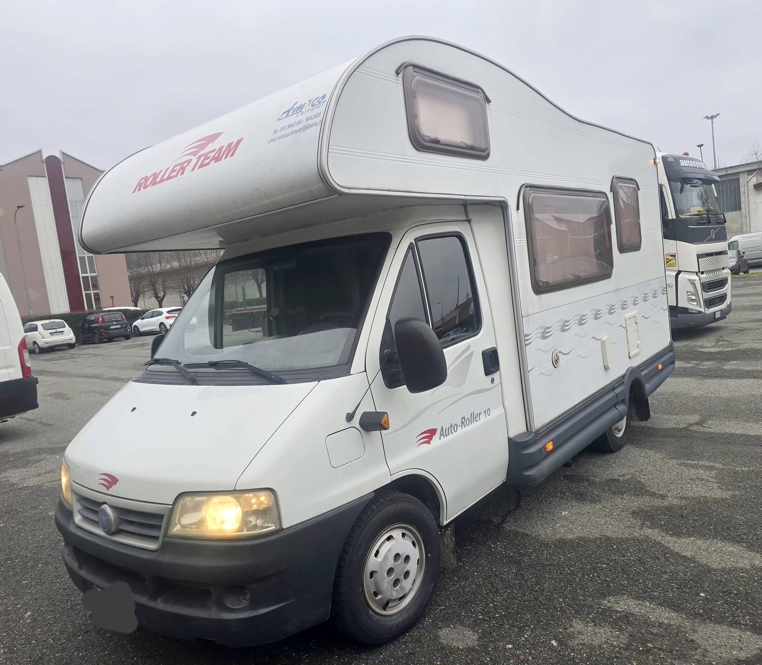 Vista frontale a ¾ Fiat Ducato 2,0 l 100 ch - Yescapa