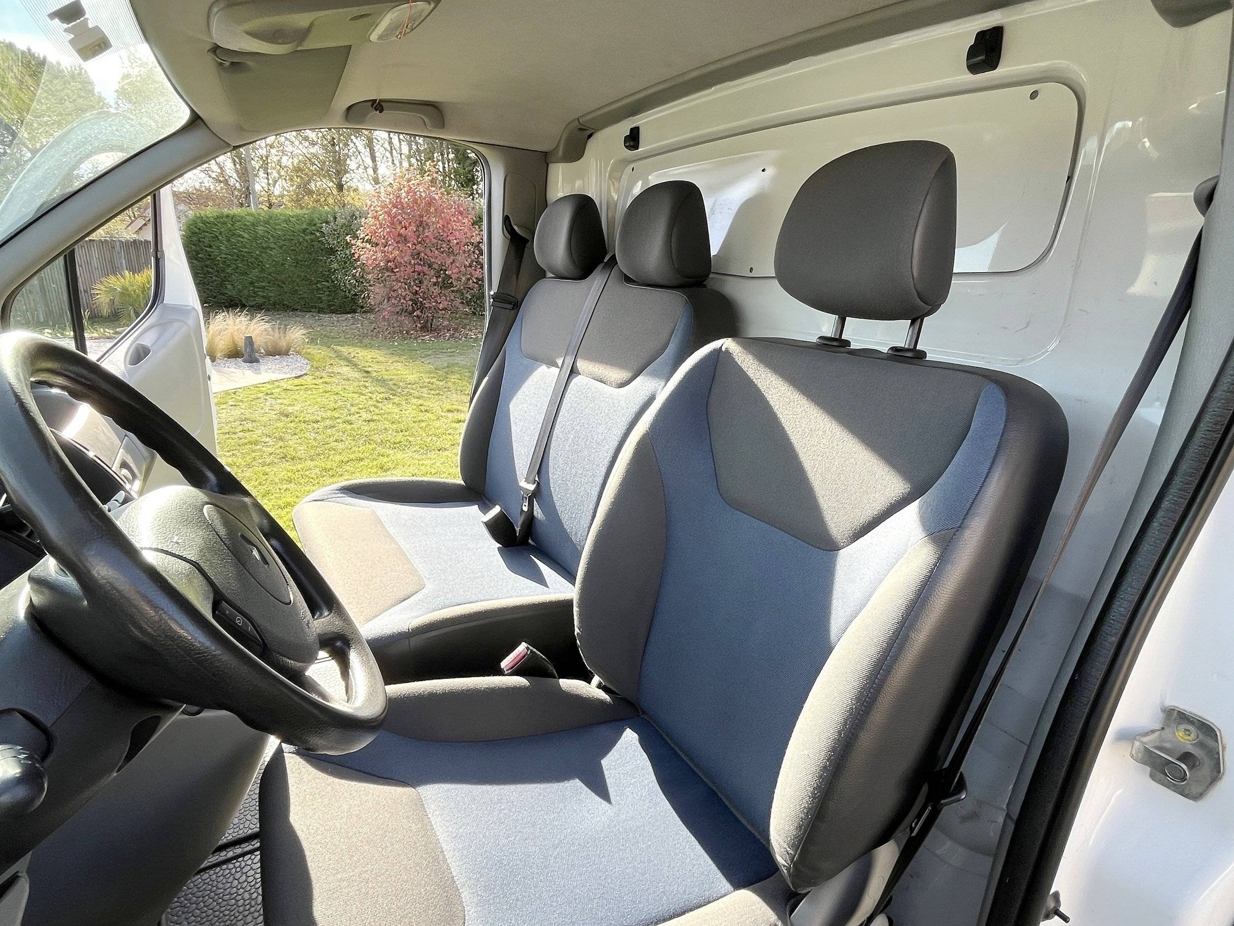  - RENAULT TRAFIC II 2,0L DCI 115CV L2H1 PACK EXTRA