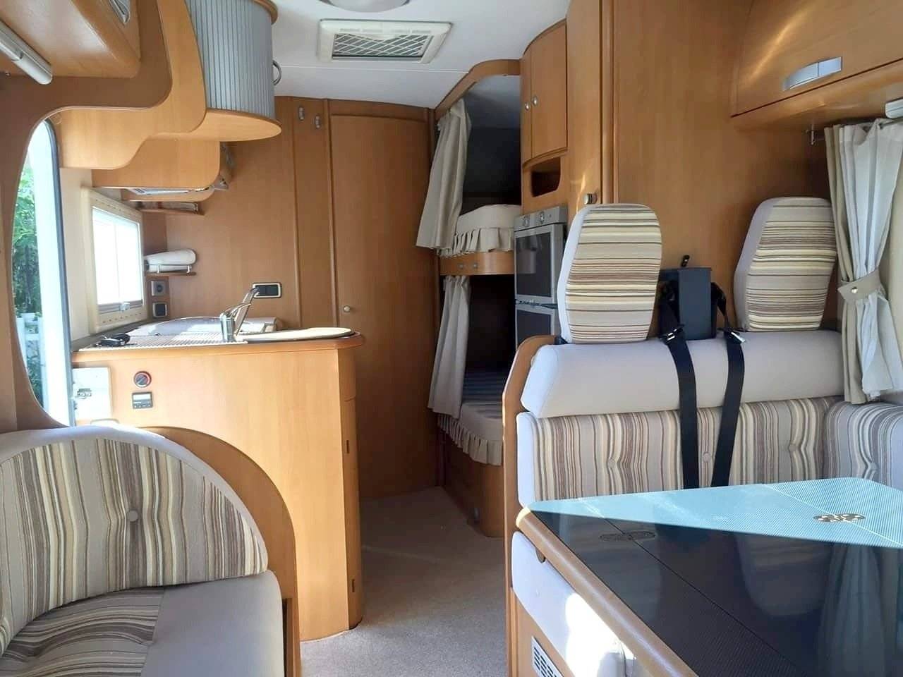 Berth Fiat Fiat ducato 2.8l JTD - Yescapa