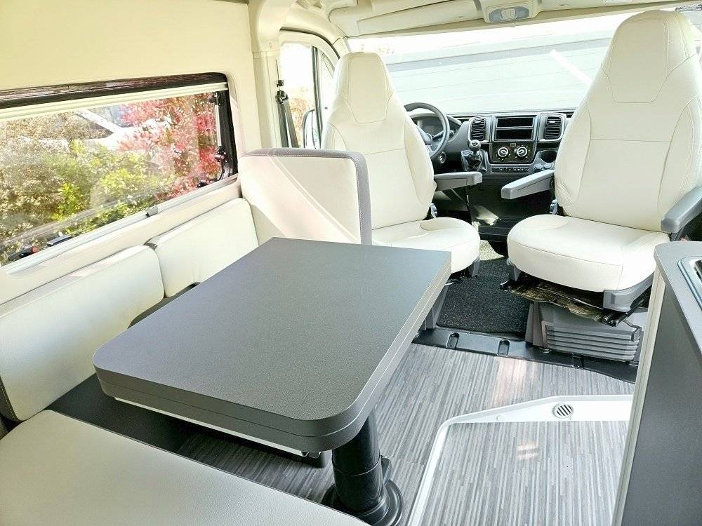 Dining Area Fiat 2,3l 140ch - Yescapa