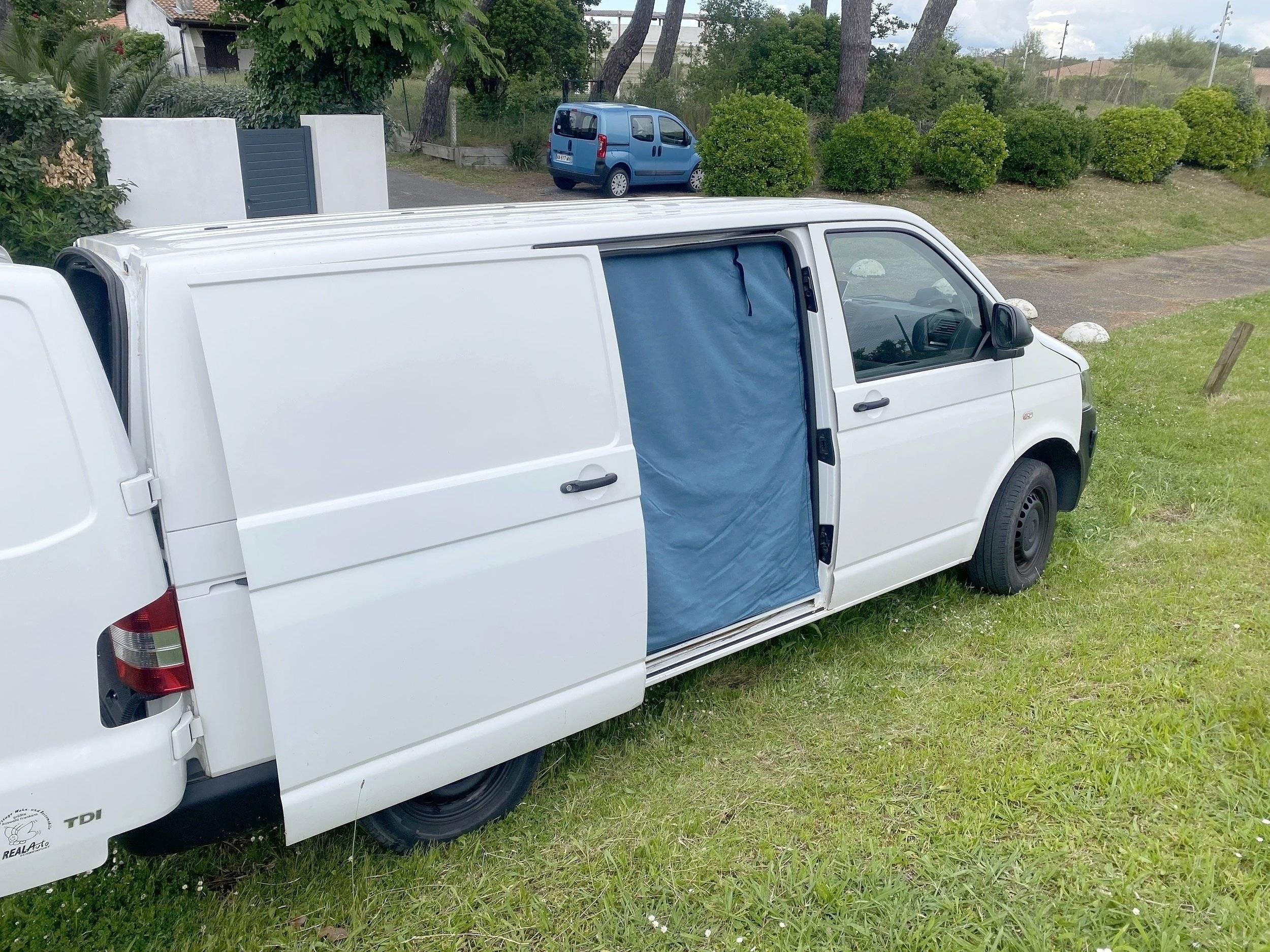 Volkswagen T5 2 l 102 ch