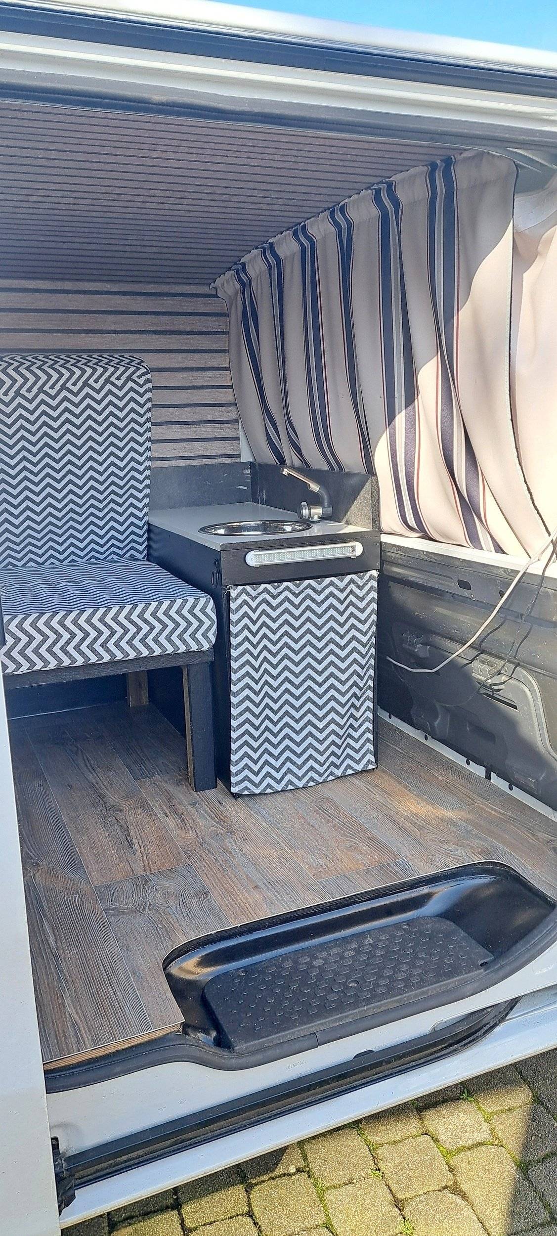 Campster Trafic 1,6 l 120 ch