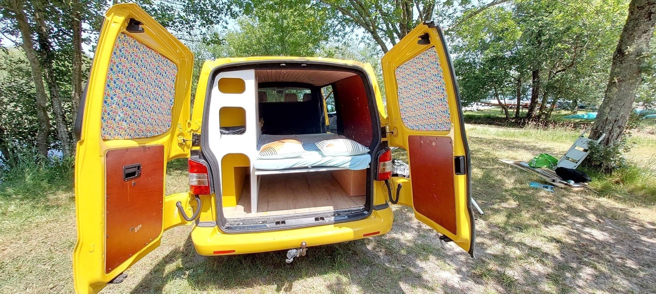 Volkswagen T5 2 l 140 ch
