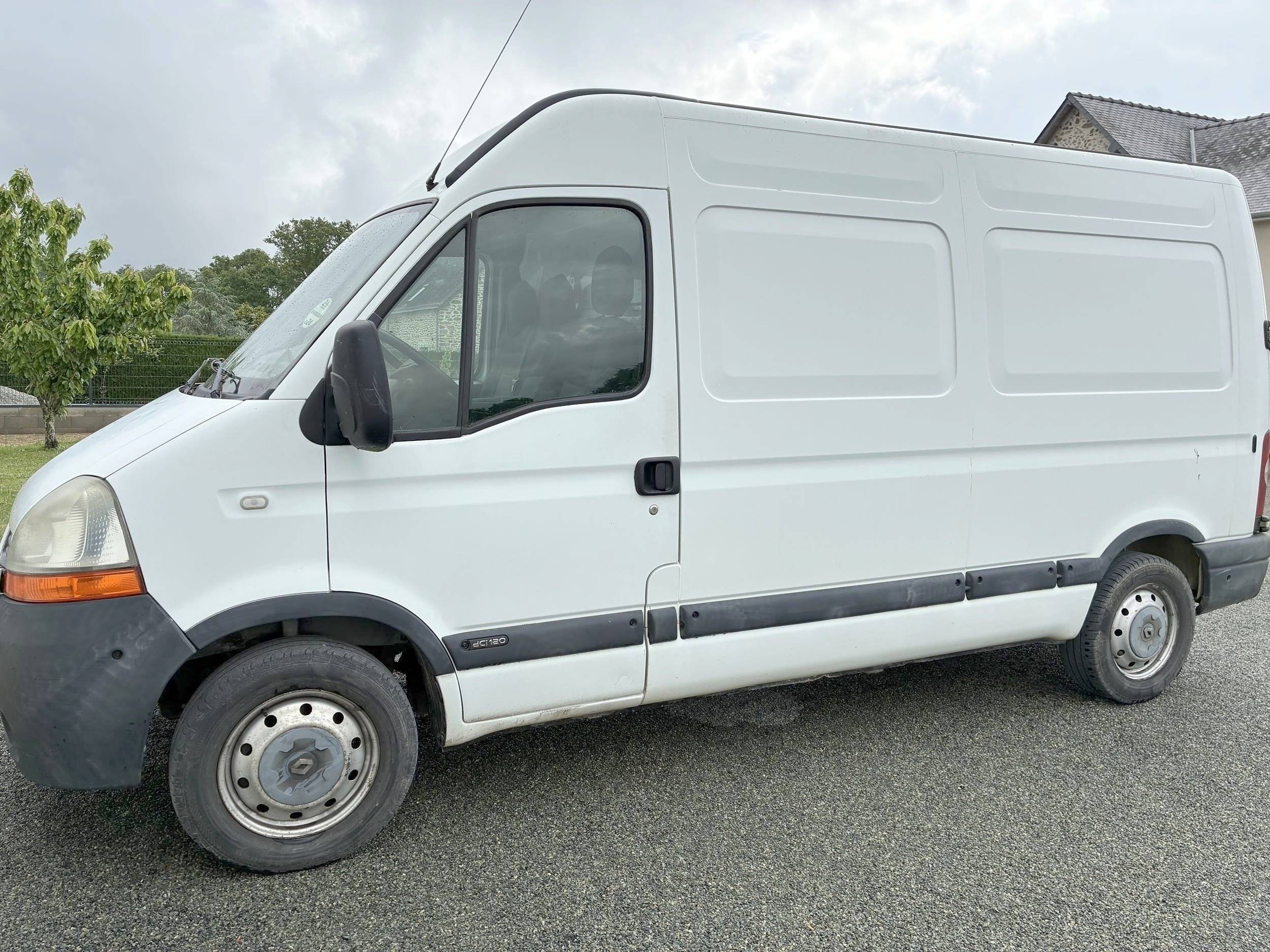 Renault Master 2,5 l dCi 120
