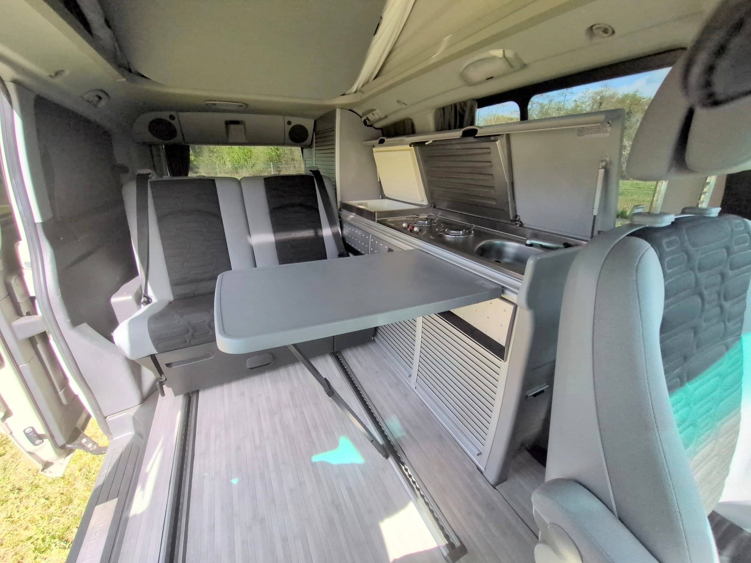 Coin repas Mercedes viano marco polo - Yescapa