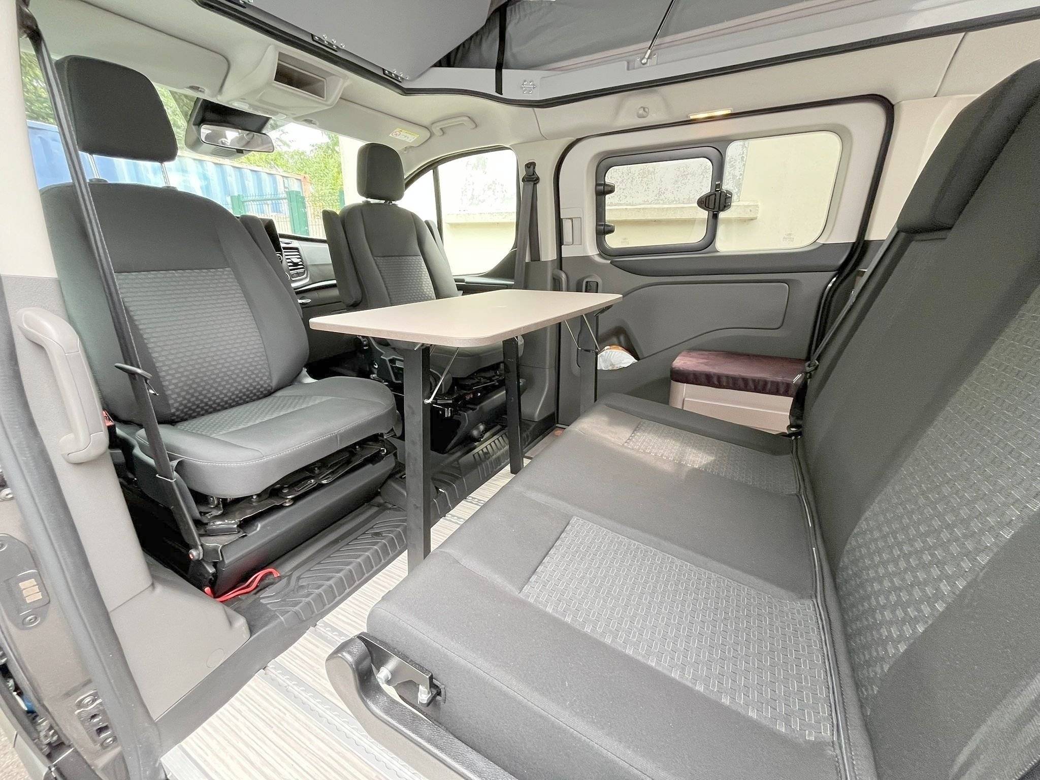 Coin repas Ford Ford Transit Custom - Yescapa