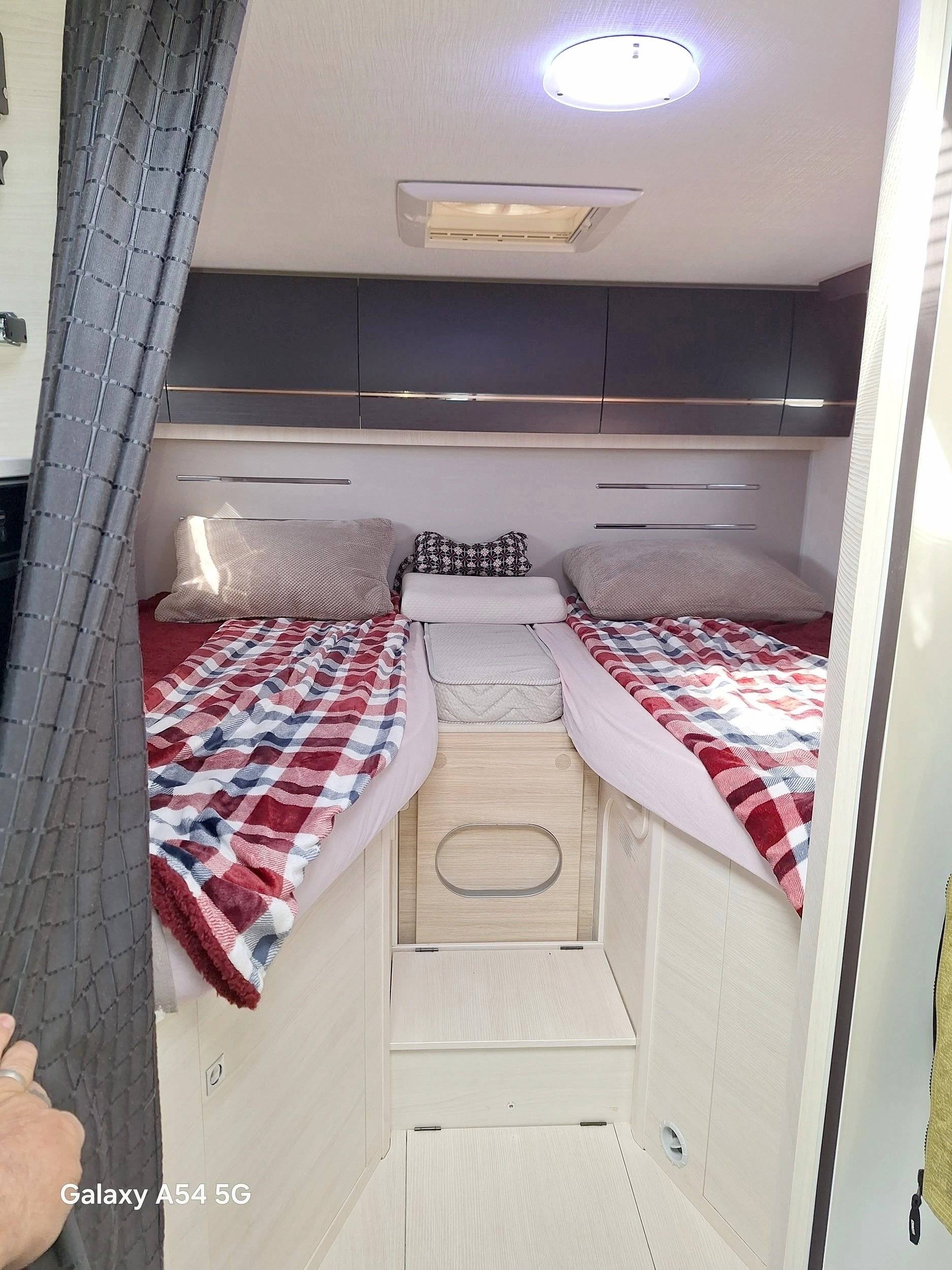 Couchages Ford FORD TRANSIT - Yescapa