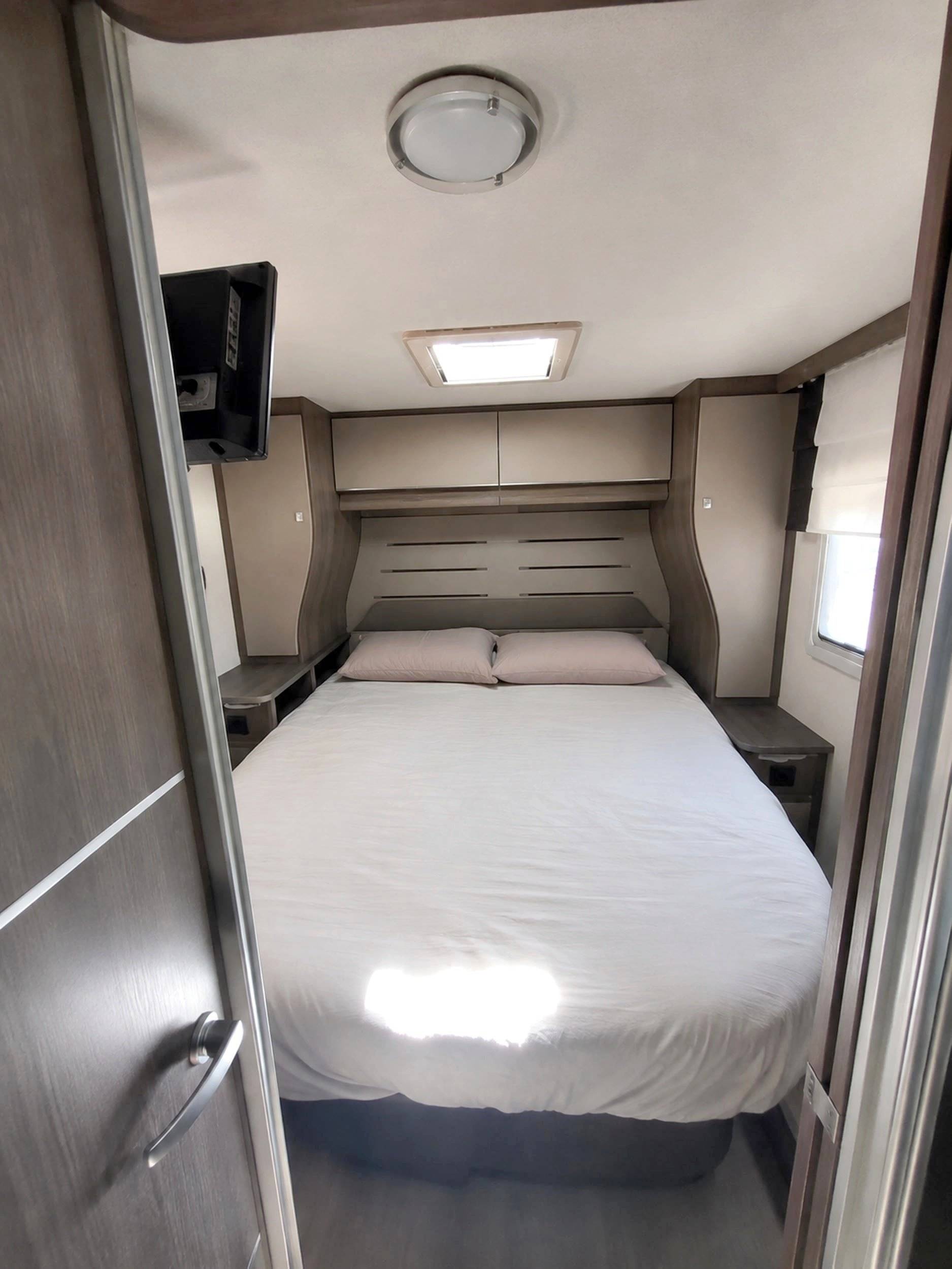 Dormidas Ford Transit 2,0 l 170 ch - Yescapa