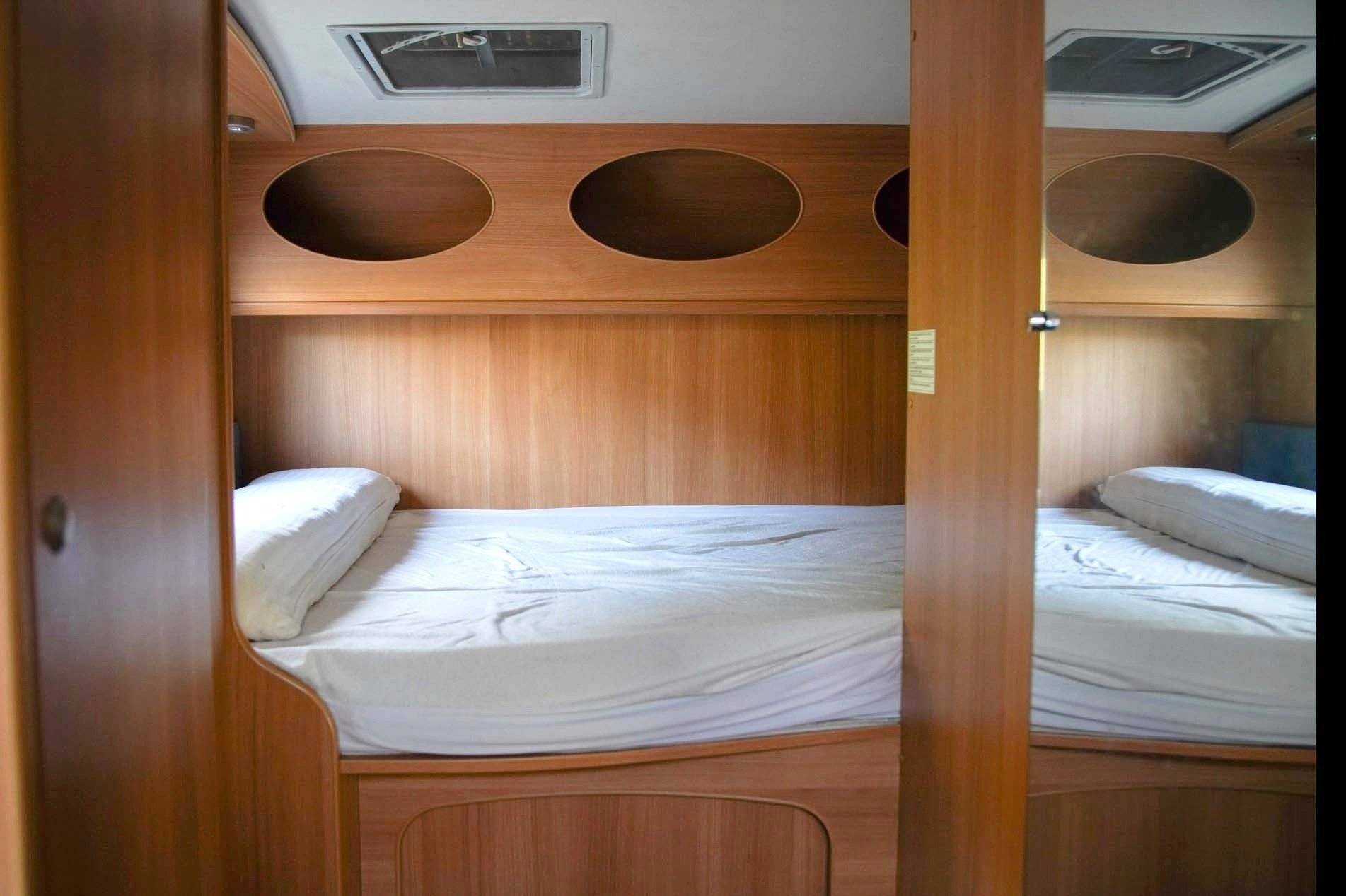 Couchages Ford Transit - Yescapa