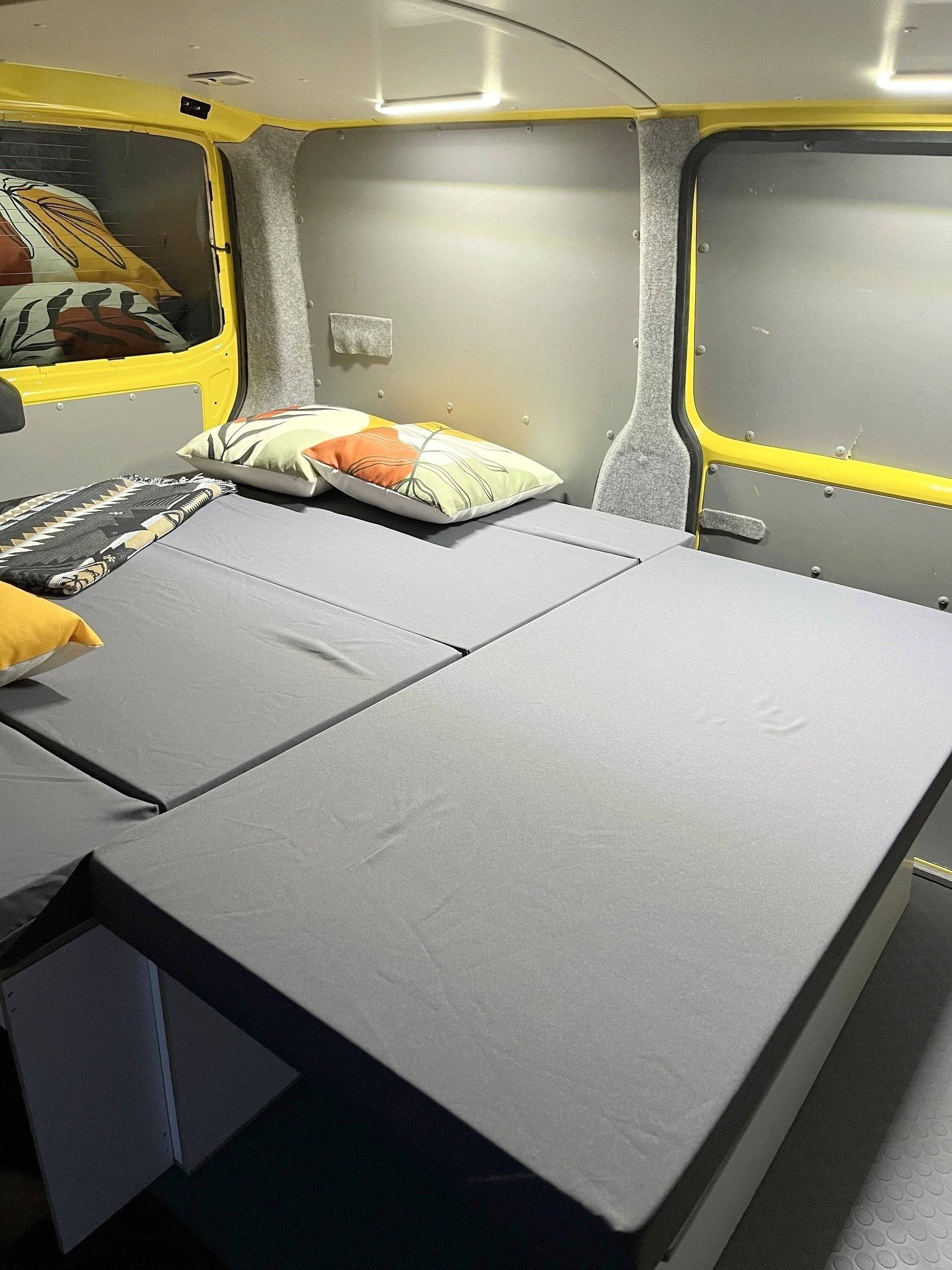 Volkswagen T5 2,0 l 102 ch