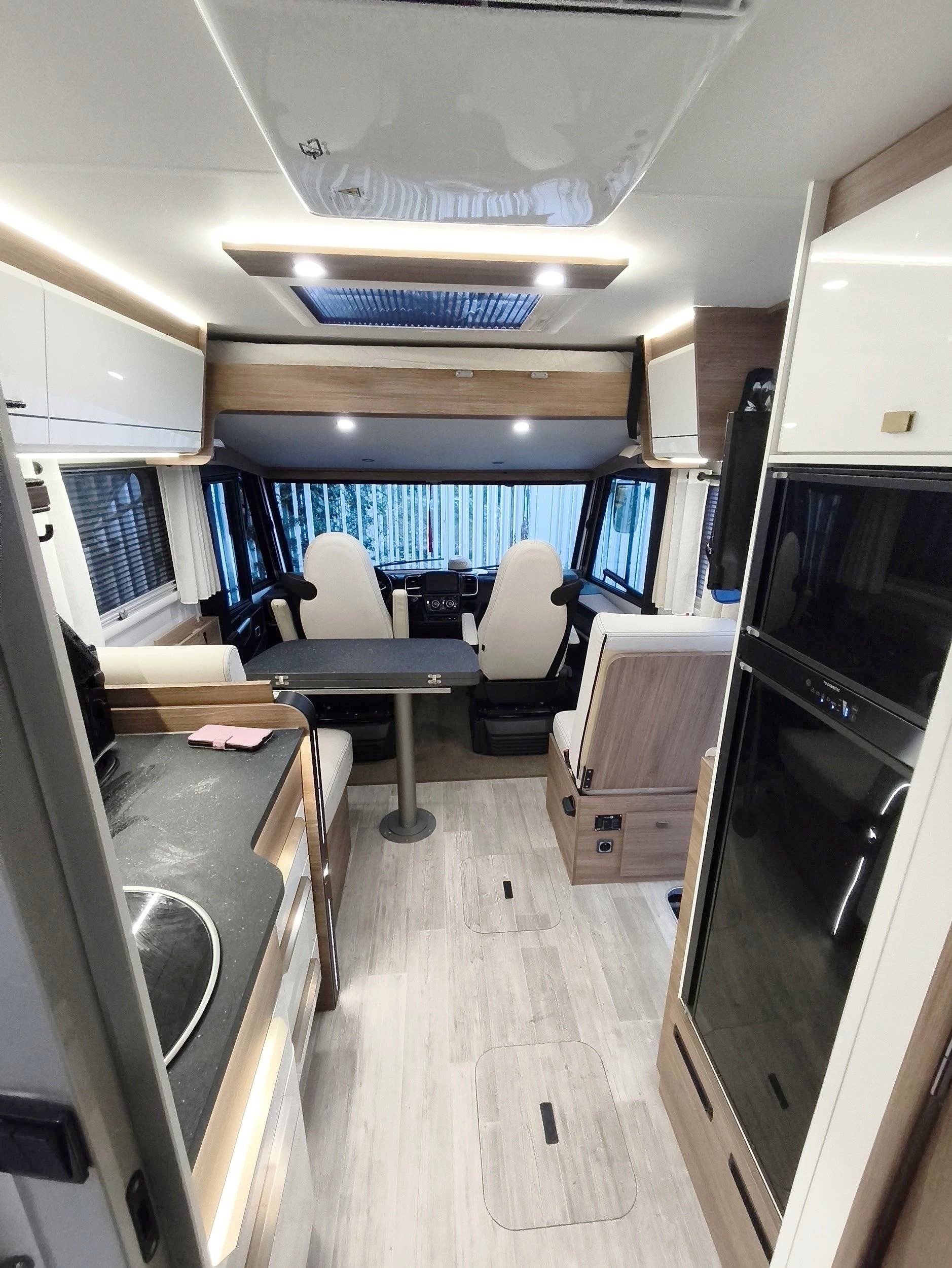 Menjador Fiat Ducato 2,3 l 140 Multijet - Yescapa