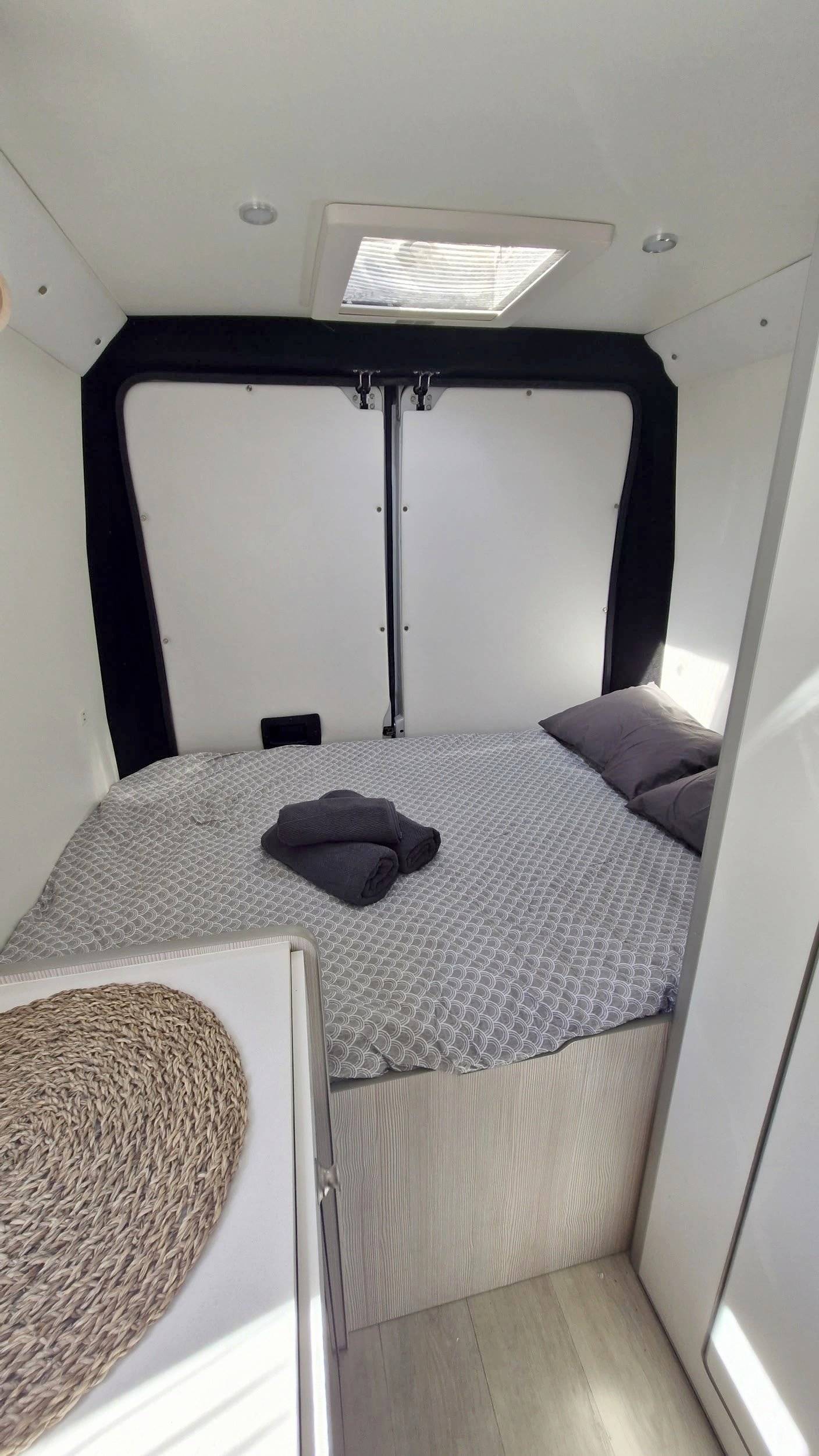 Plazas en cama Fiat Ducato 2,3 130 ch - Yescapa