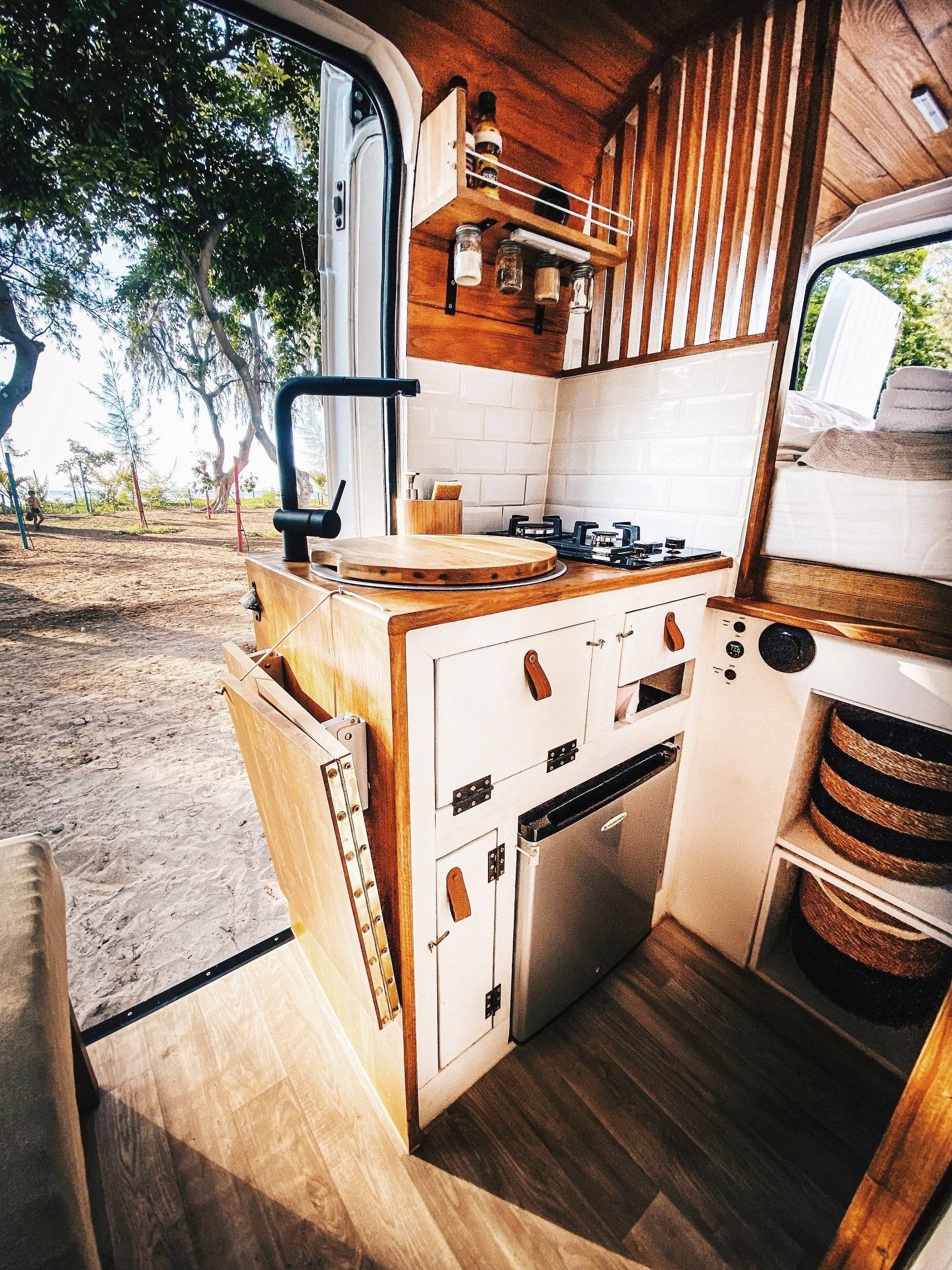 Van Island Jumper 2,0 l 110 ch