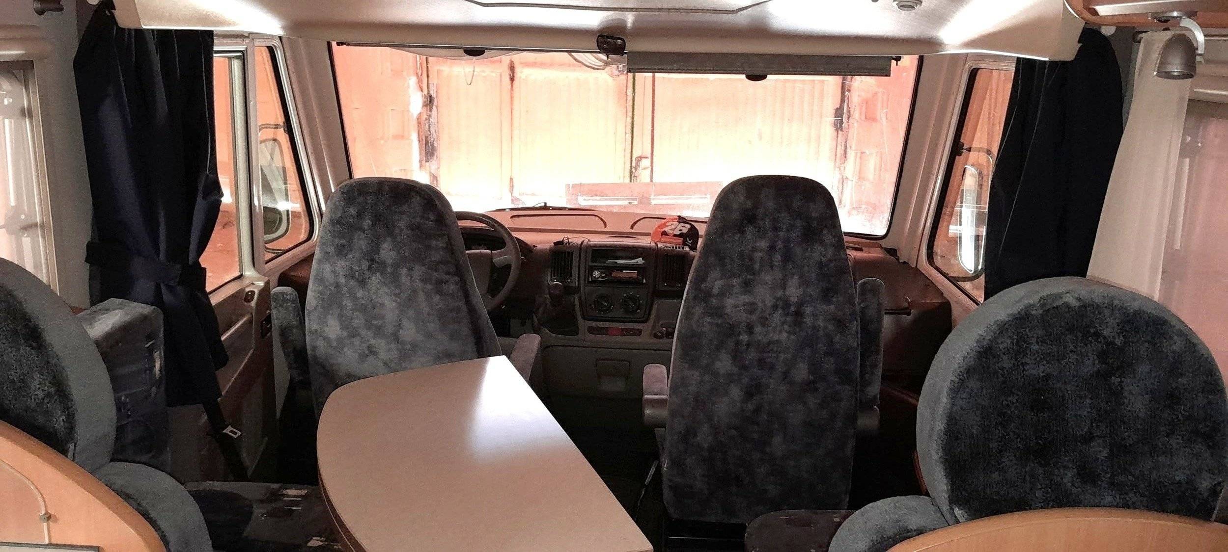 Dinette Fiat Pilot G710 - Yescapa