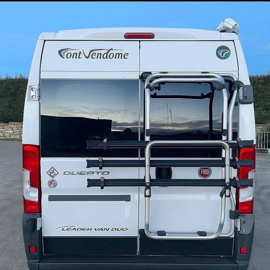 Font Vendôme Leadervan Duo