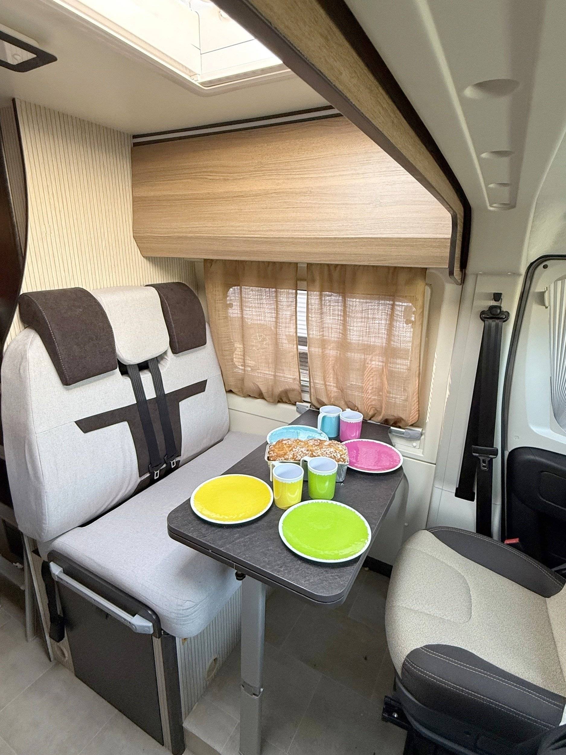 Menjador Fiat - Yescapa