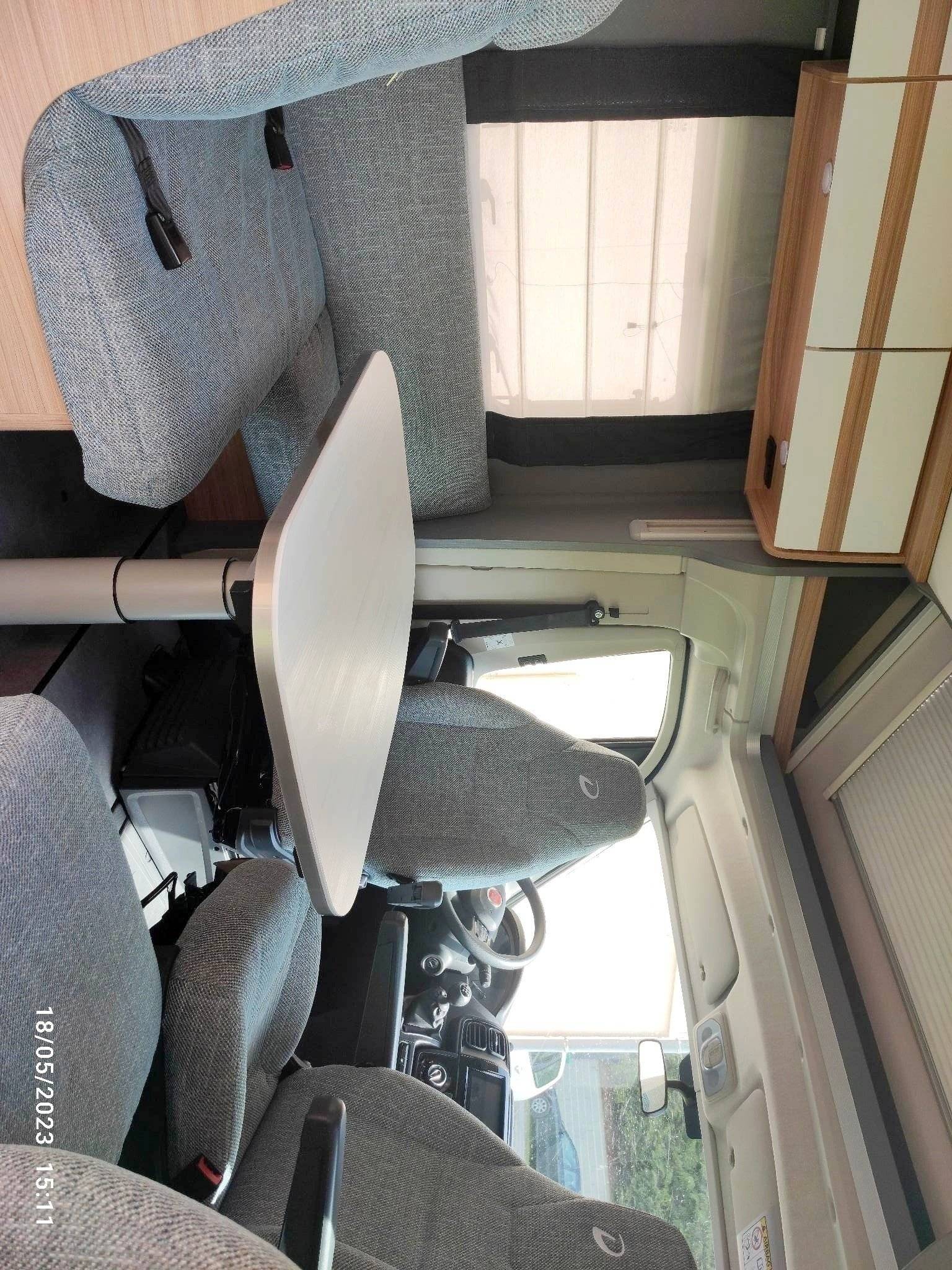 Dethleffs Dethleffs 7052 DBM