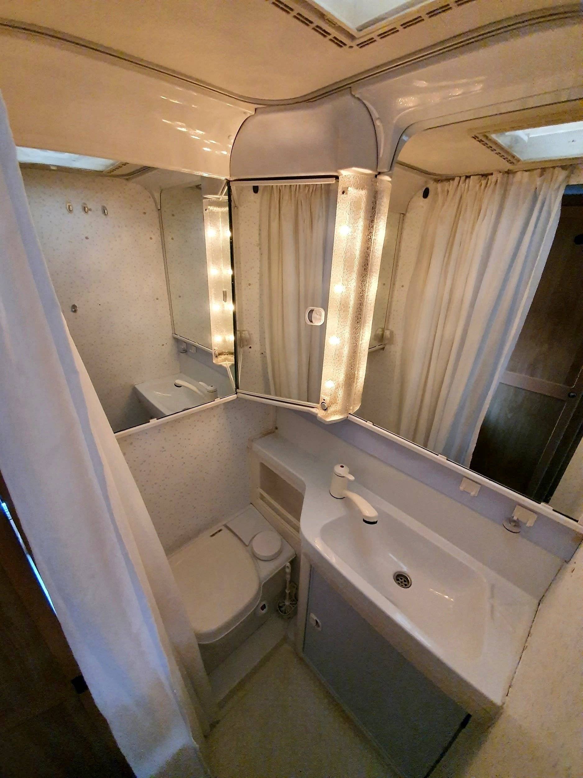 Kitchenette Fiat Ducato 2,3 l 115 ch - Yescapa