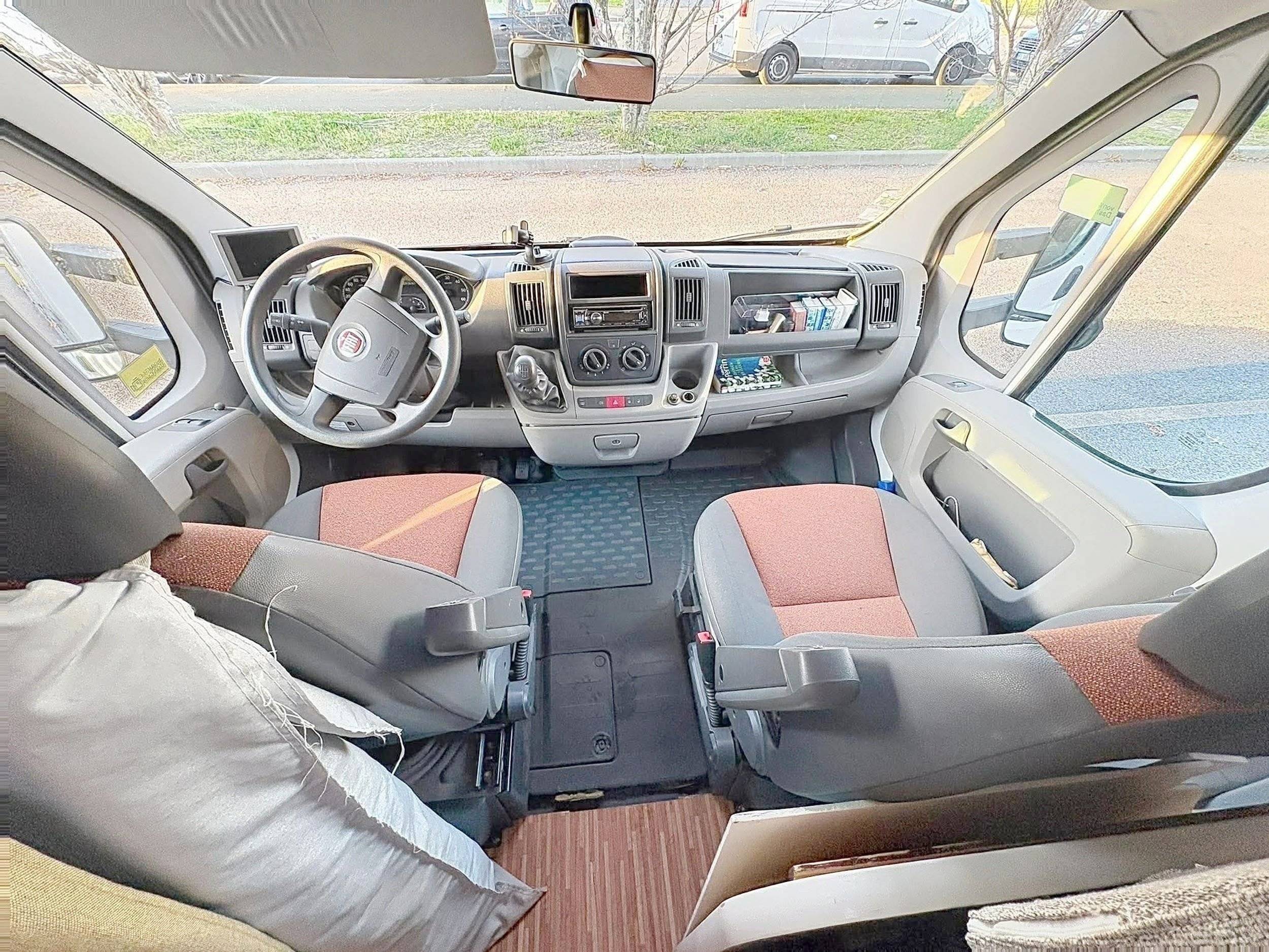 Pilote Aventura 707