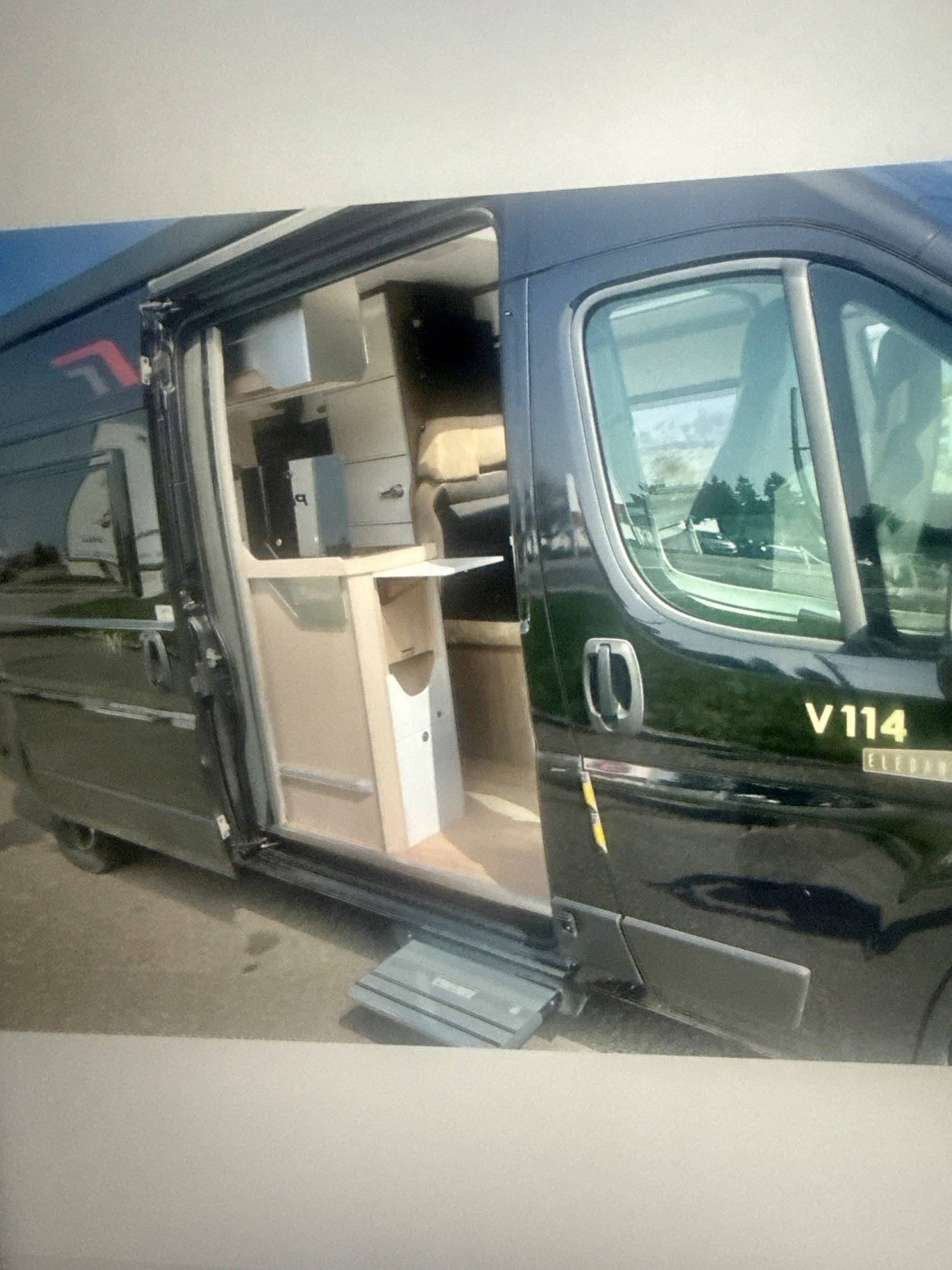 Challenger 06 Prestige