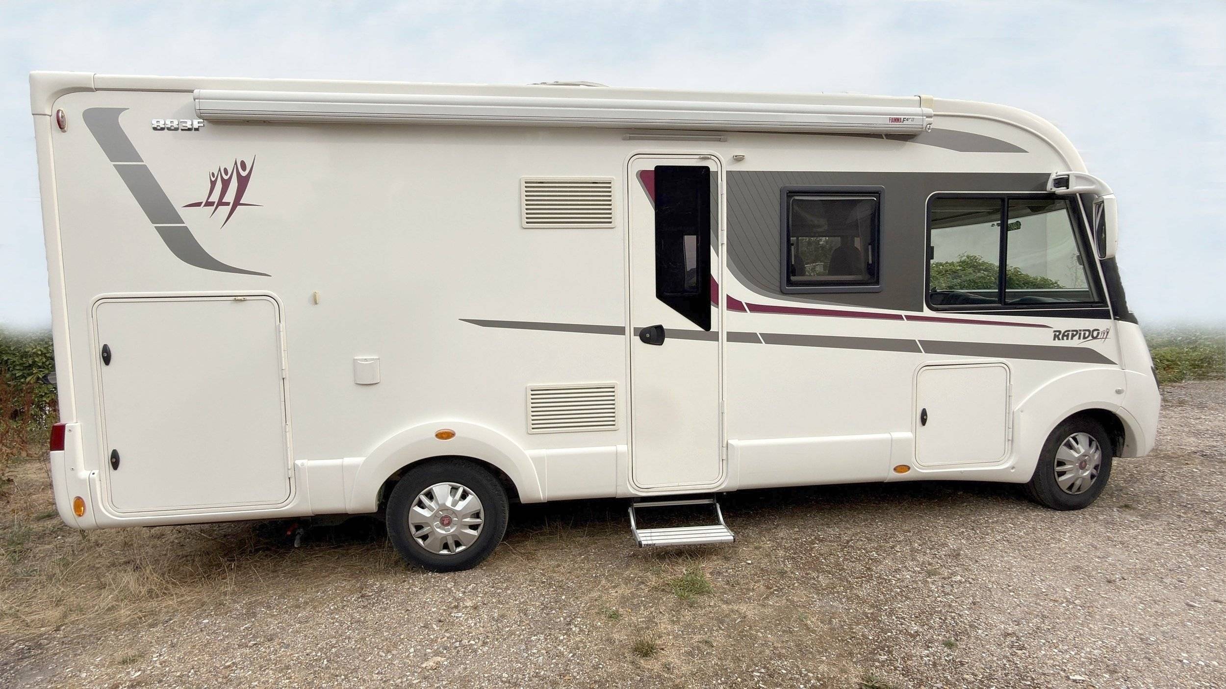 Voorkant 3/4 Fiat 2,3 l 130 ch. - Yescapa