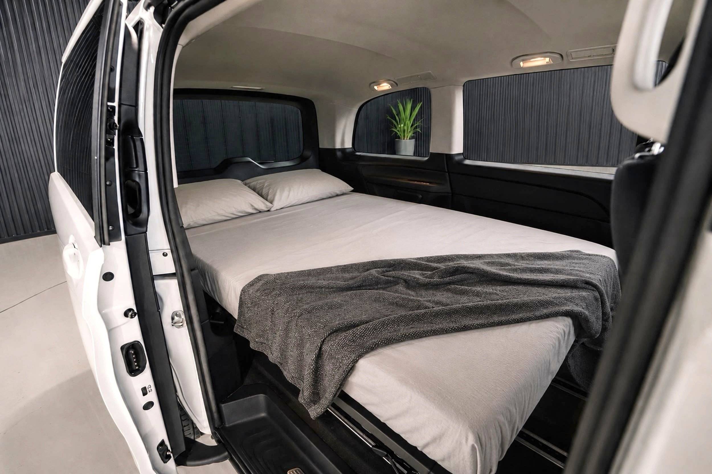 Área de jantar Mercedes Viano Fun 2,2 l 163 ch - Yescapa