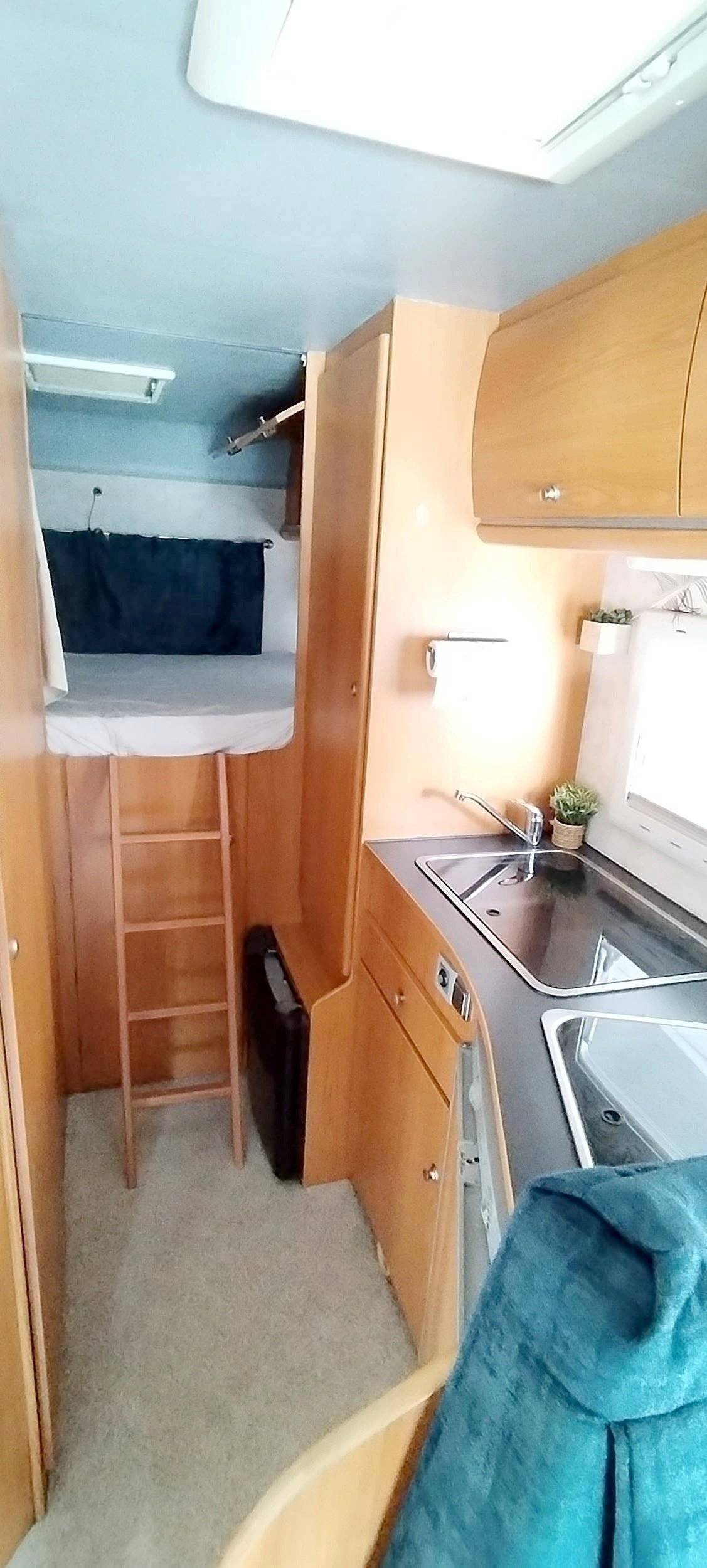 Angolo cucina Citroën Jumper 2.8l - Yescapa