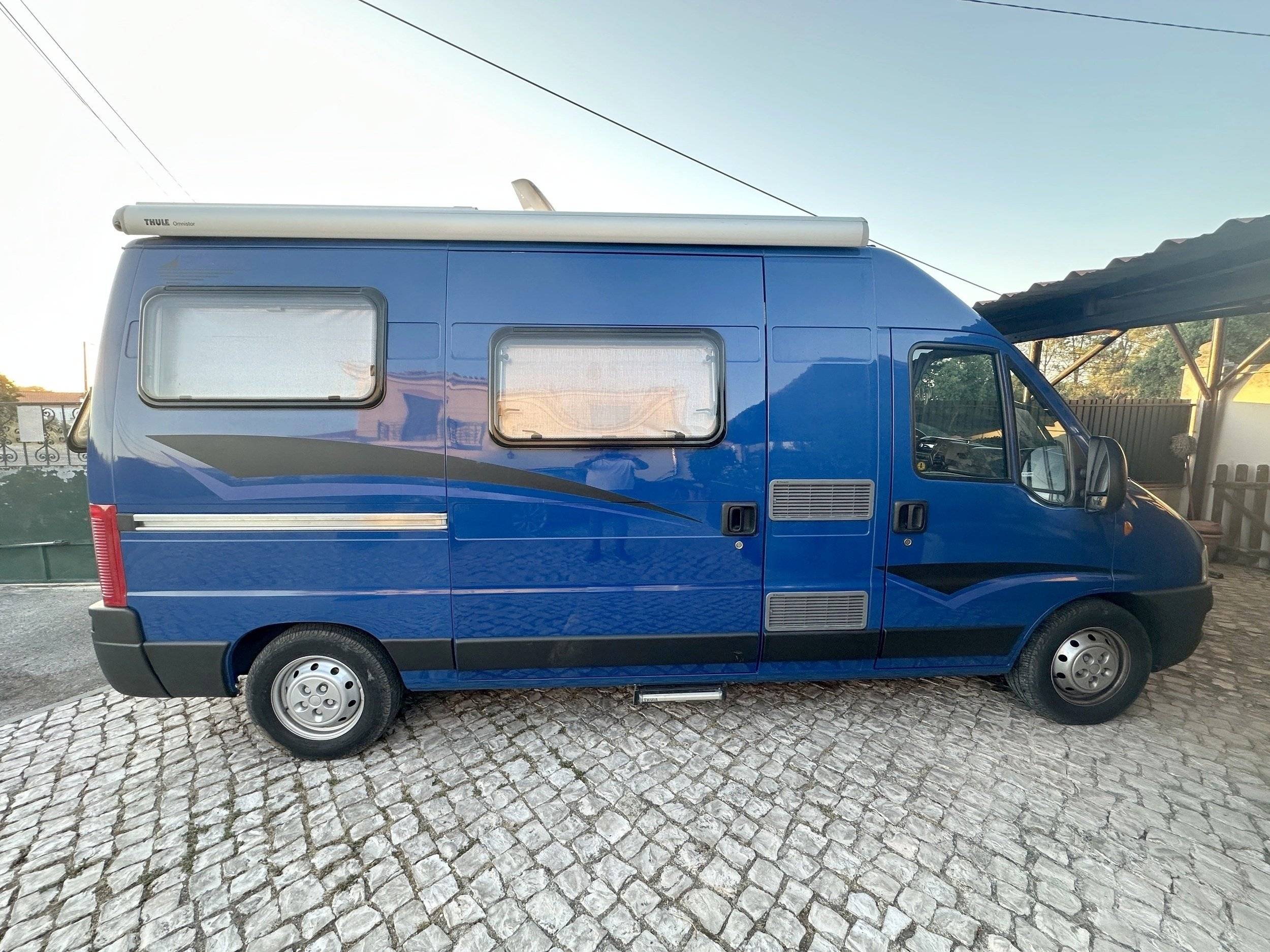 Front view from 3/4 Fiat Ducato 2,3 l 115 ch - Yescapa