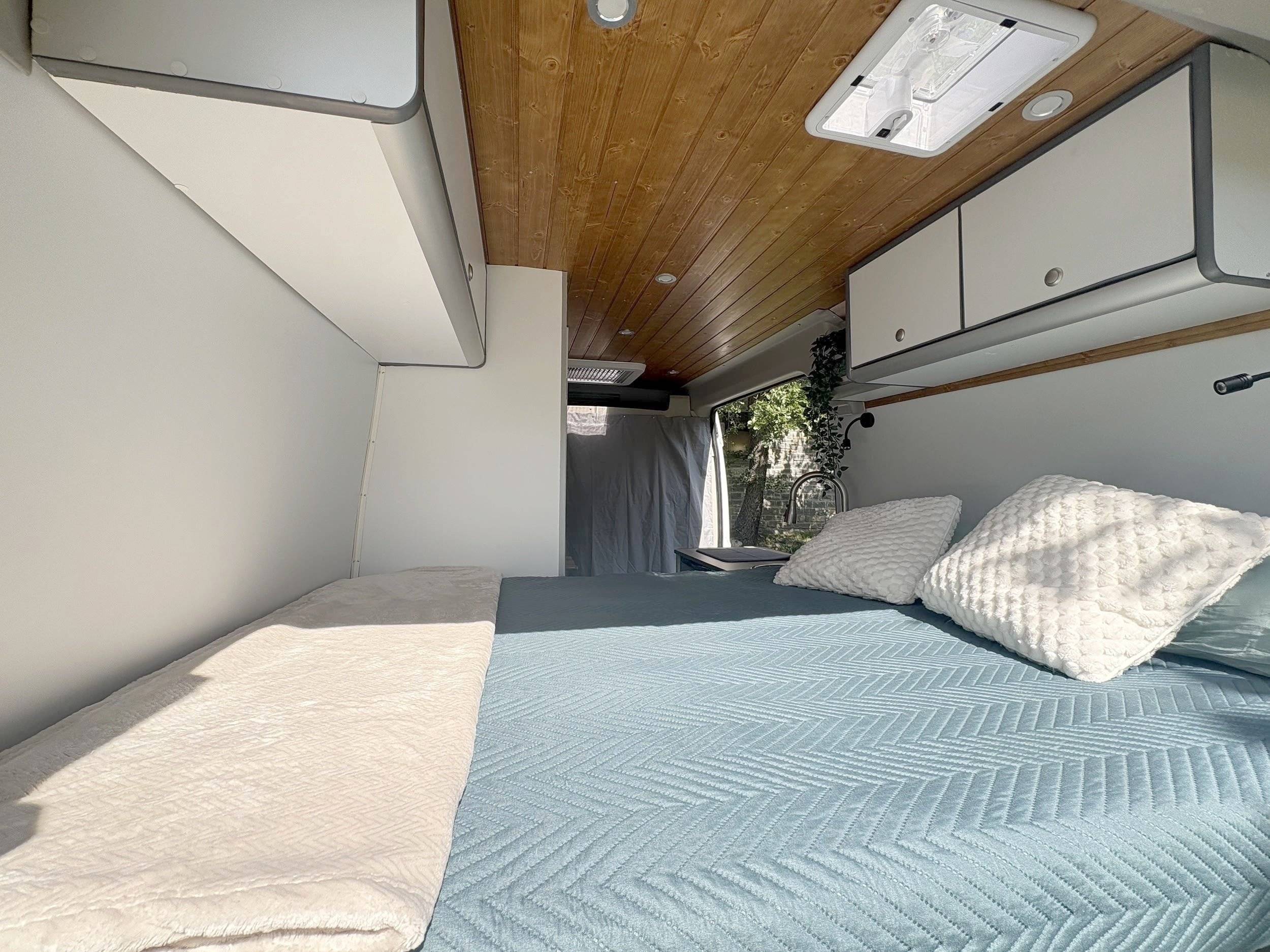 Berth Fiat Ducato 2.0 115 ch Multijet II - Yescapa