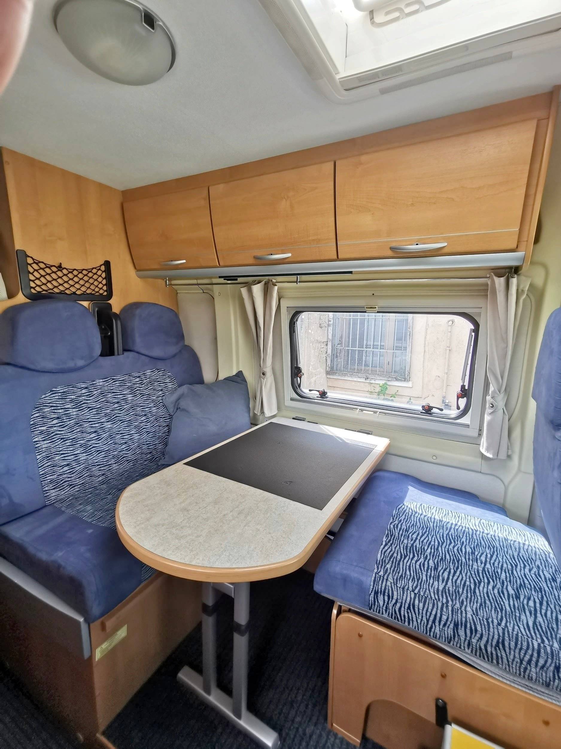 Comedor Fiat Ducato 2,3 l 120 ch - Yescapa