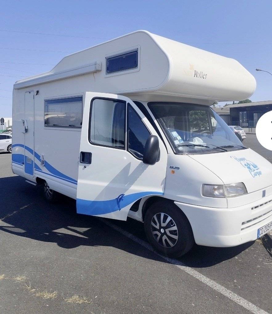 Front view from 3/4 Fiat - Yescapa