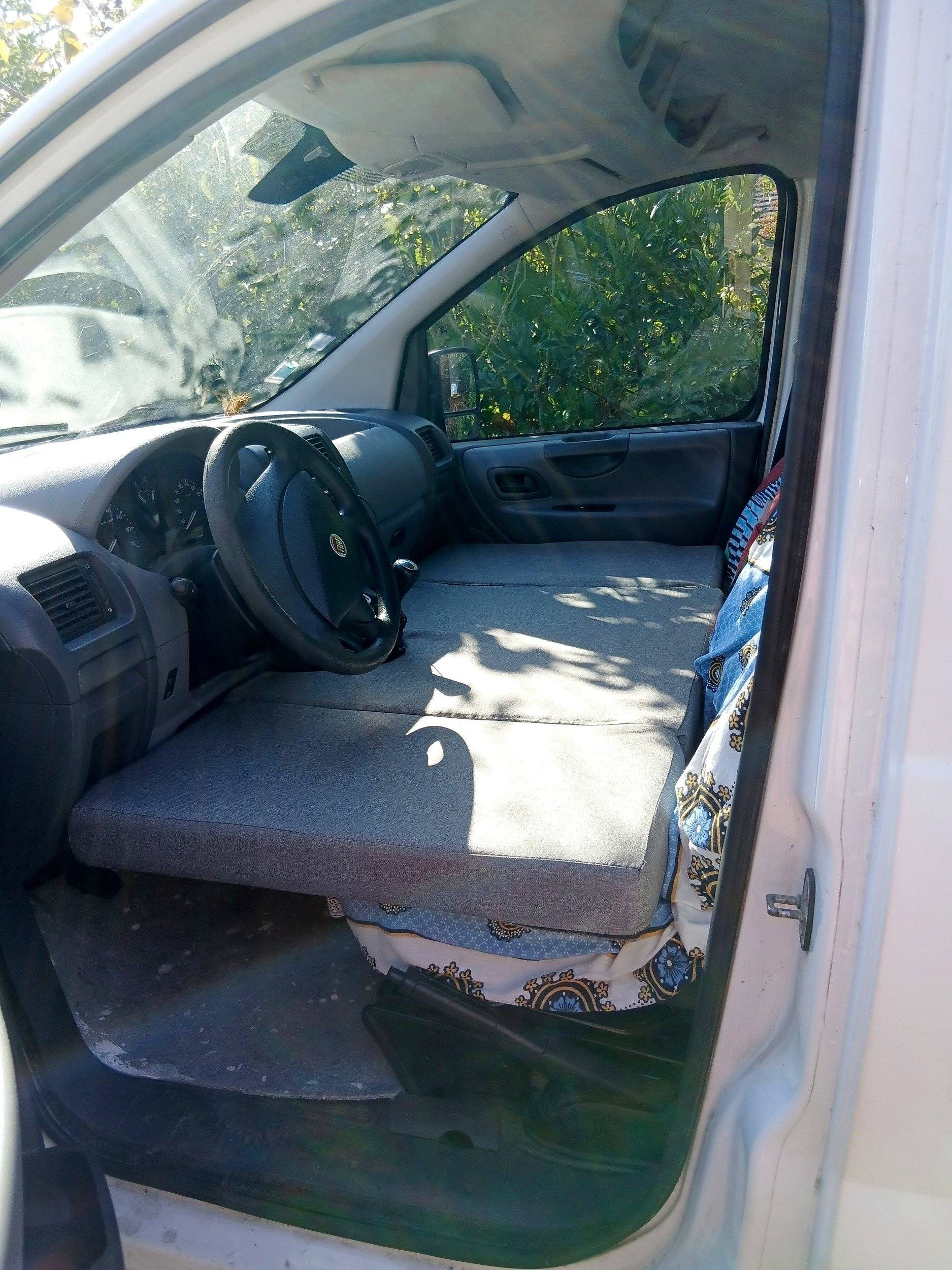 Berth Opel scudo - Yescapa
