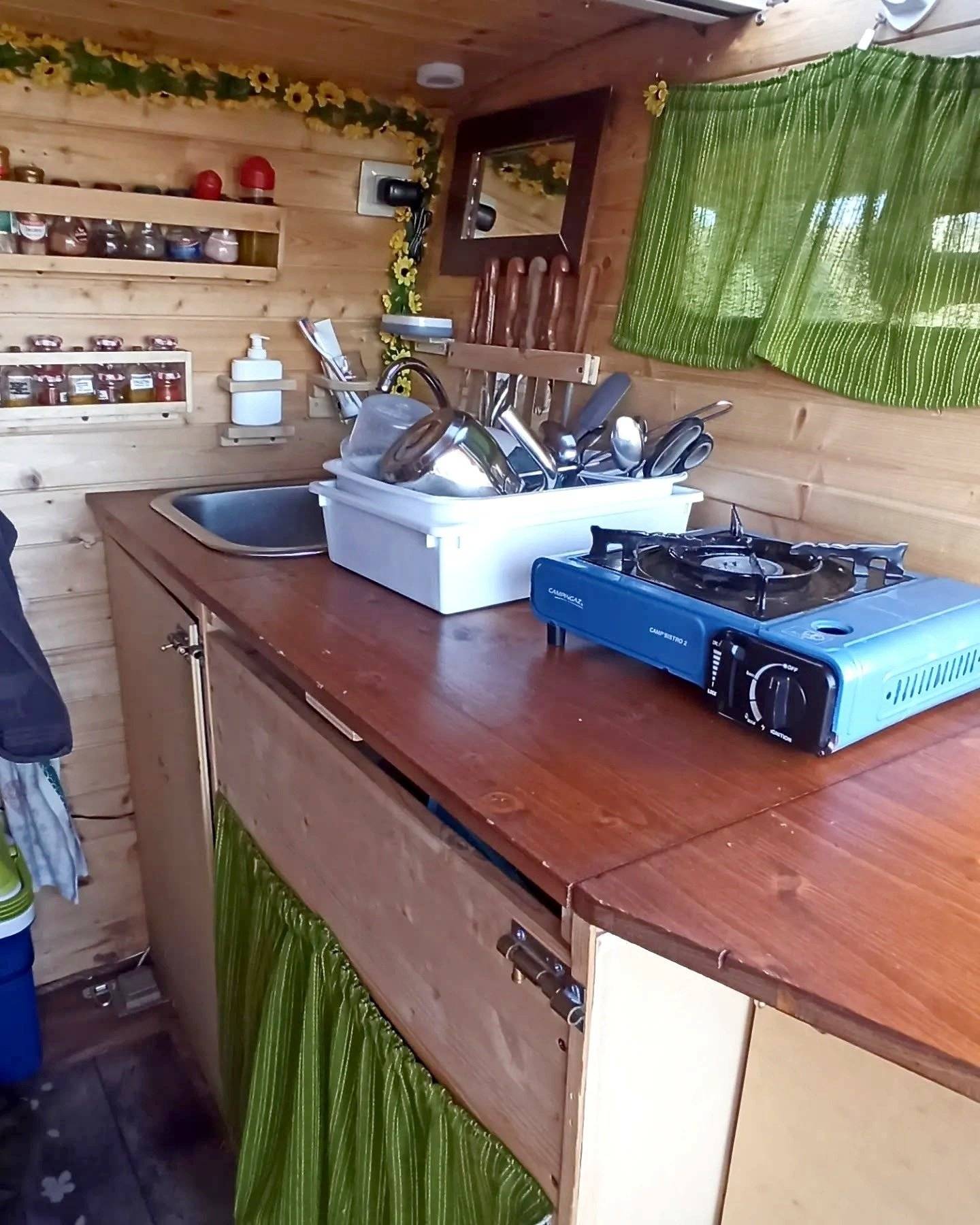 Angolo cucina Fiat Ducato 2,3 l Multijet. - Yescapa