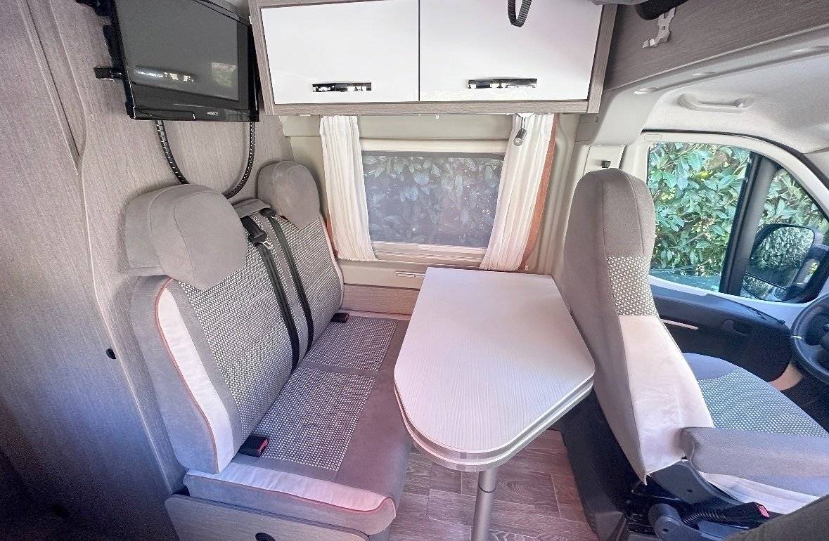 Dinette Citroën Citroën - Yescapa