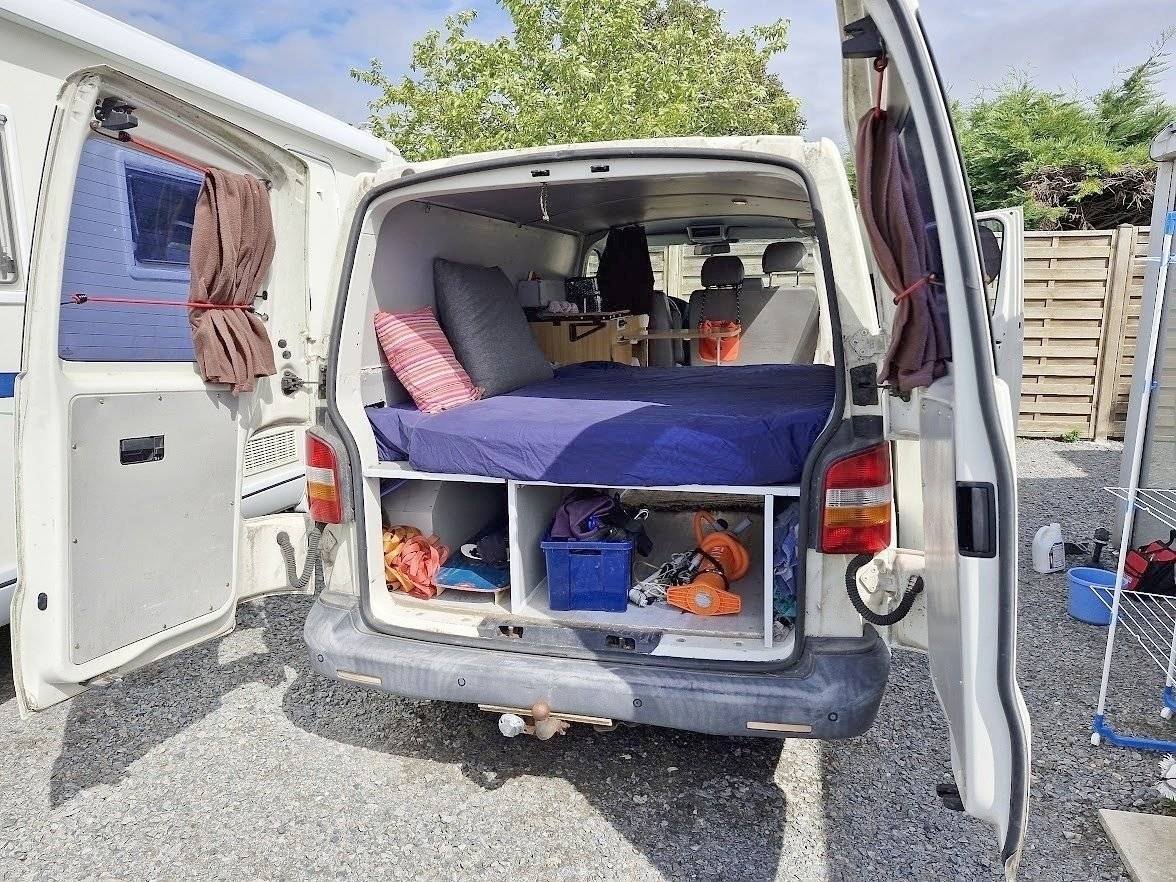 Volkswagen Transporter T5 2.5 TDI