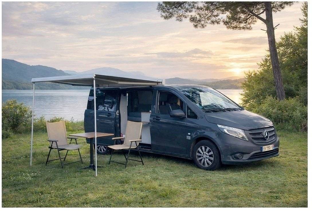 schräge Vorderansicht Mercedes 2,2 l CDI 160 ch. - Yescapa