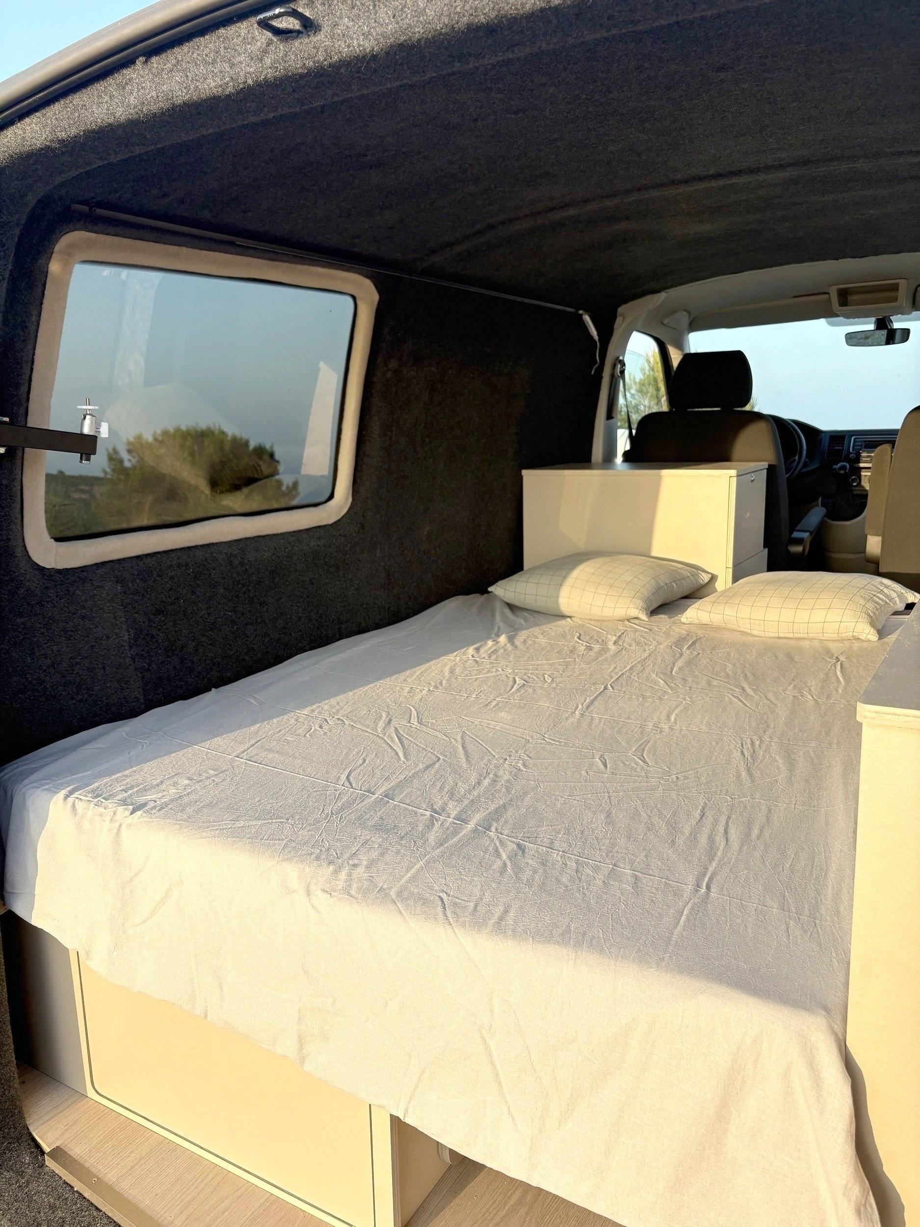 Letti Volkswagen T6 2,0 l TDI 150 ch - Yescapa