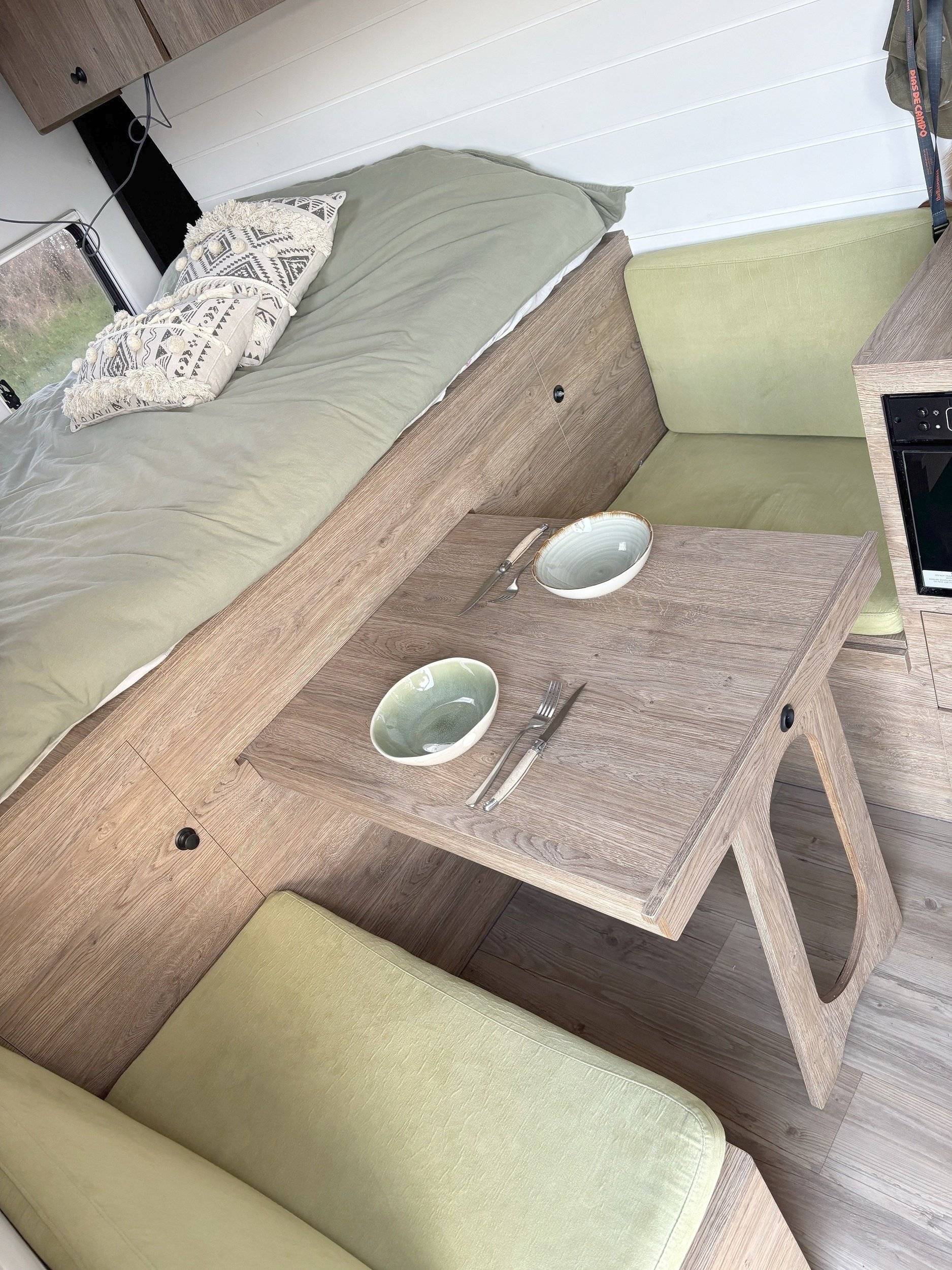 Coin repas Citroën Jumper BlueHDi 140 - Yescapa