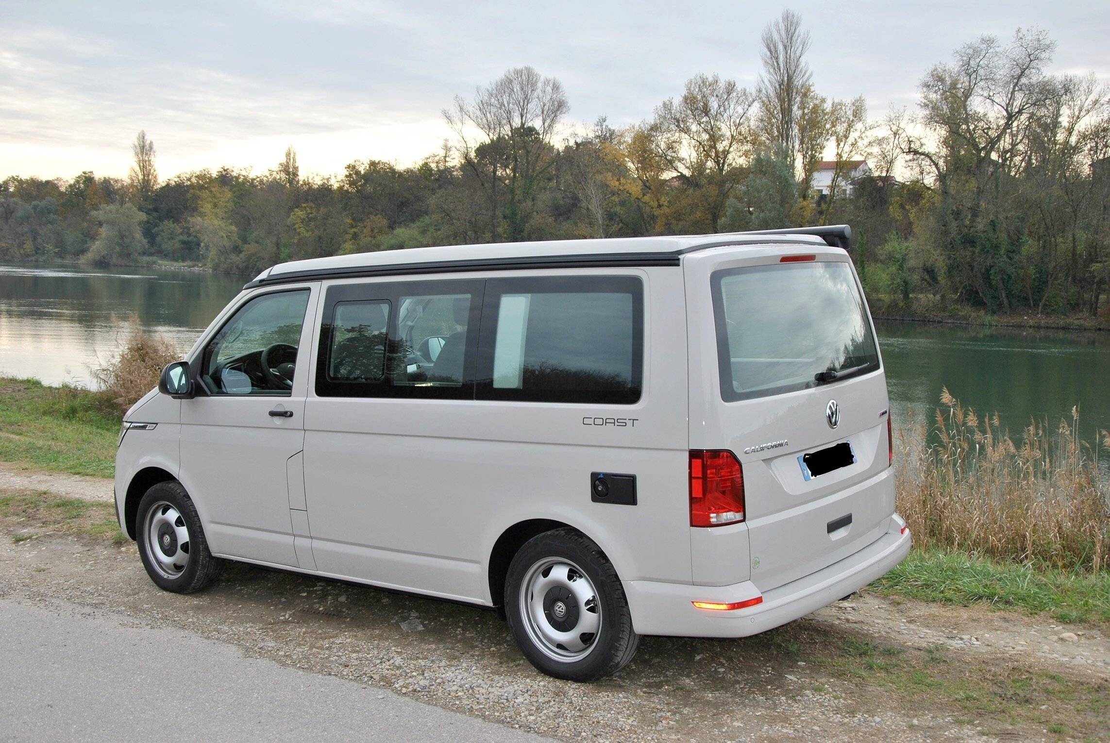 Volkswagen T6.1 California Coast Edition