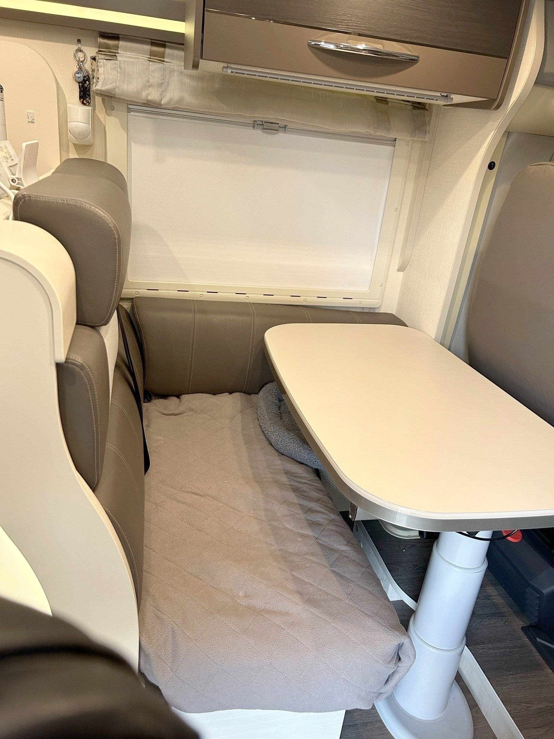 Challenger 03 Active