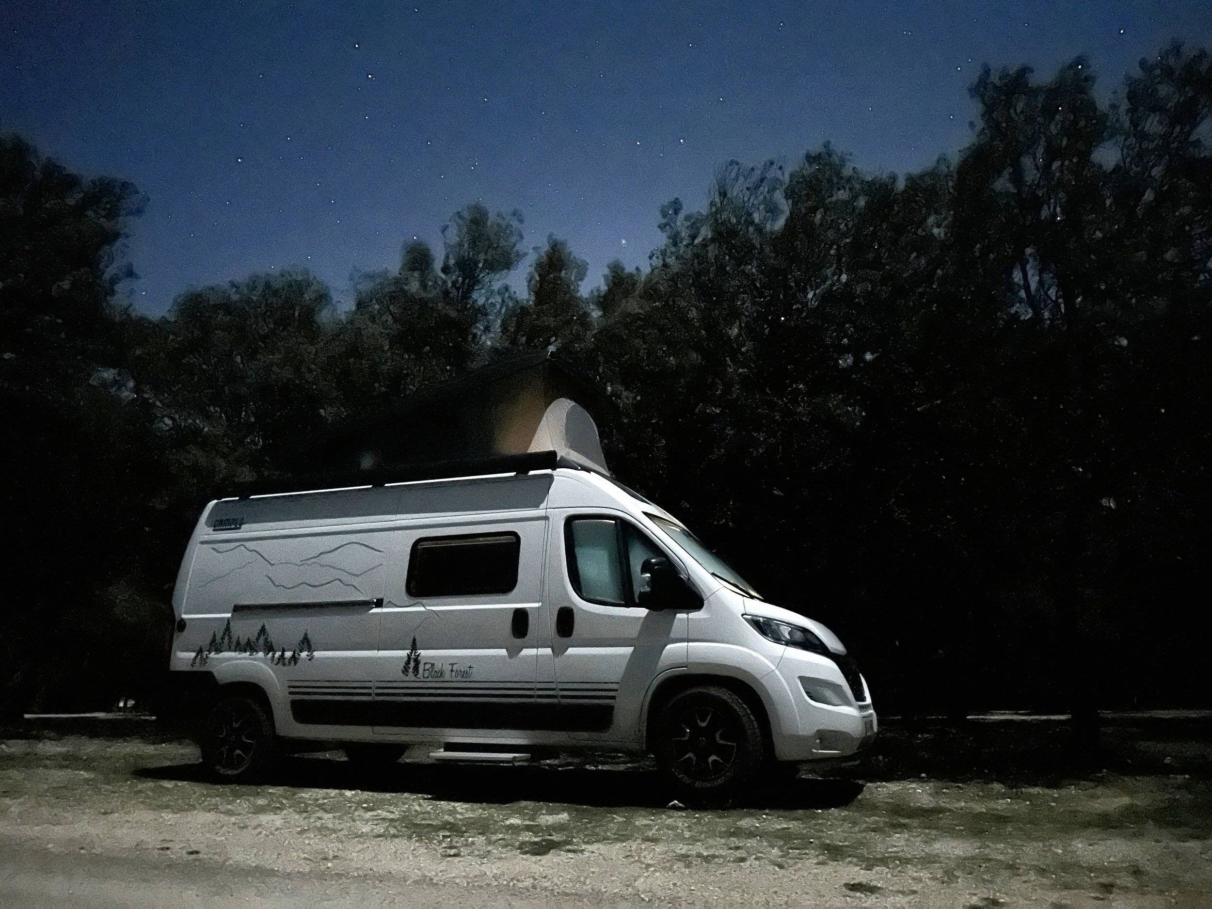 Bürstner CAMPEO C600 BLACK FOREST