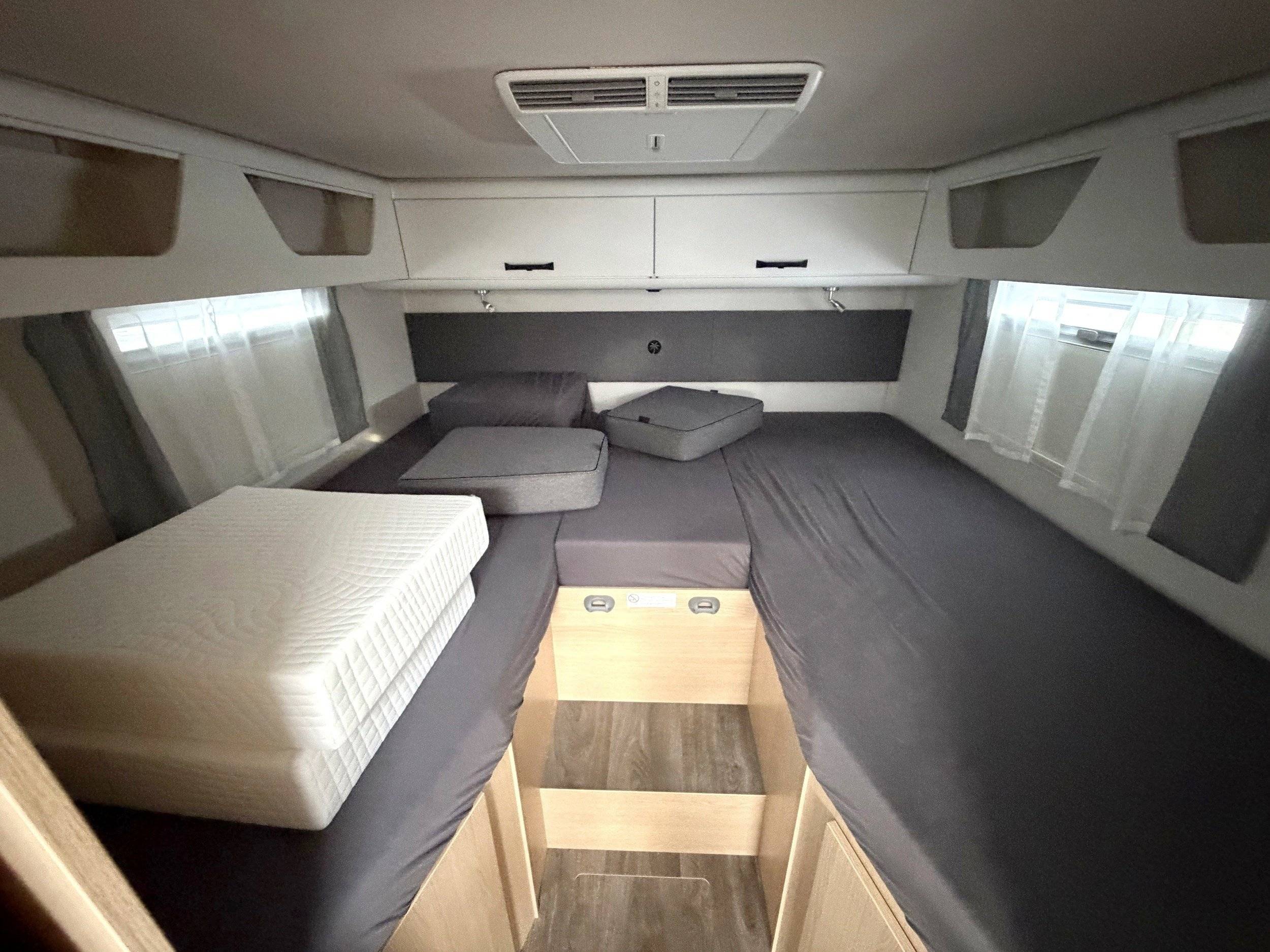 Plazas en cama Fiat Ducato 140 Multijet - Yescapa