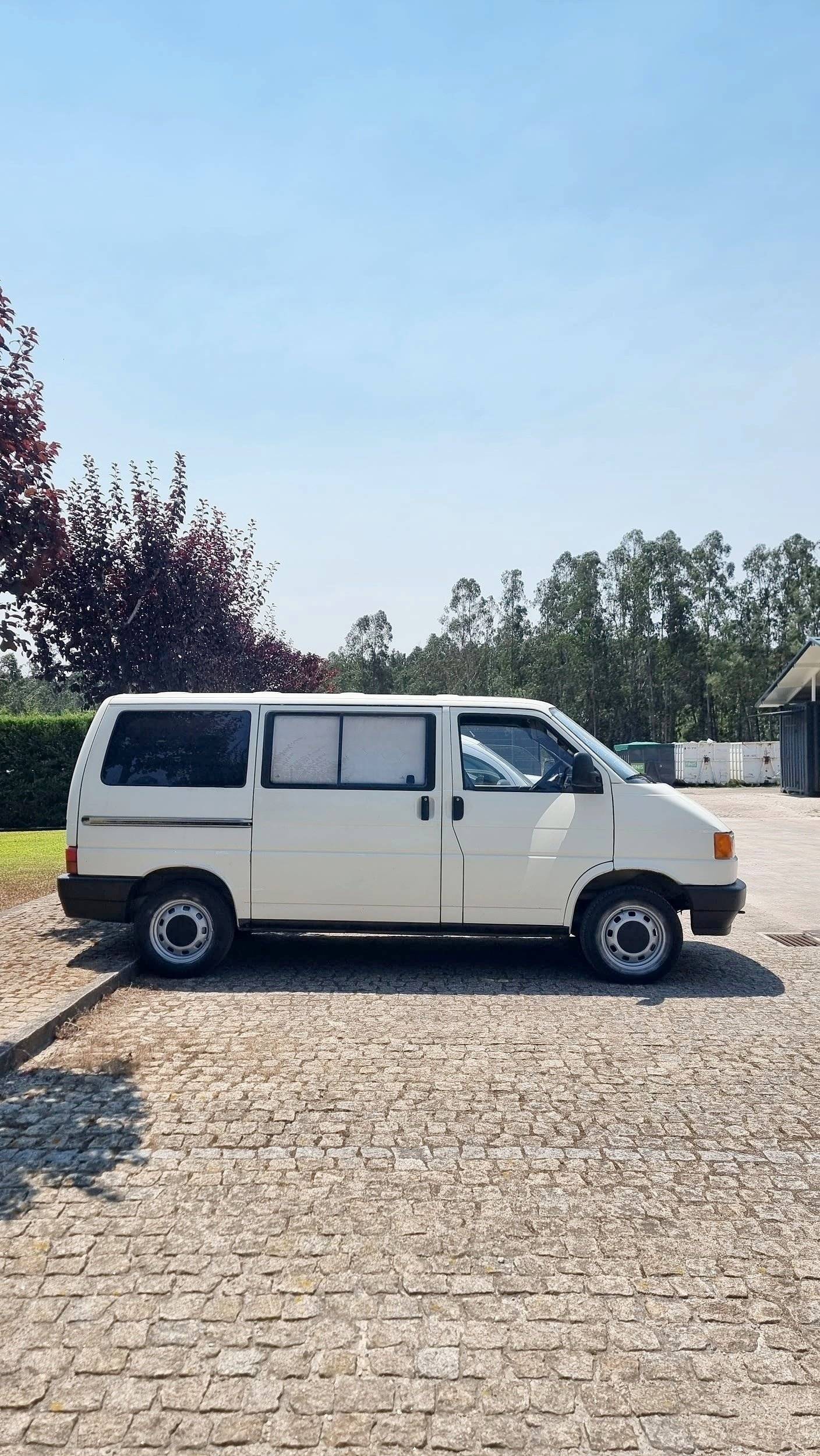 Volkswagen Transporter T4 2.4D