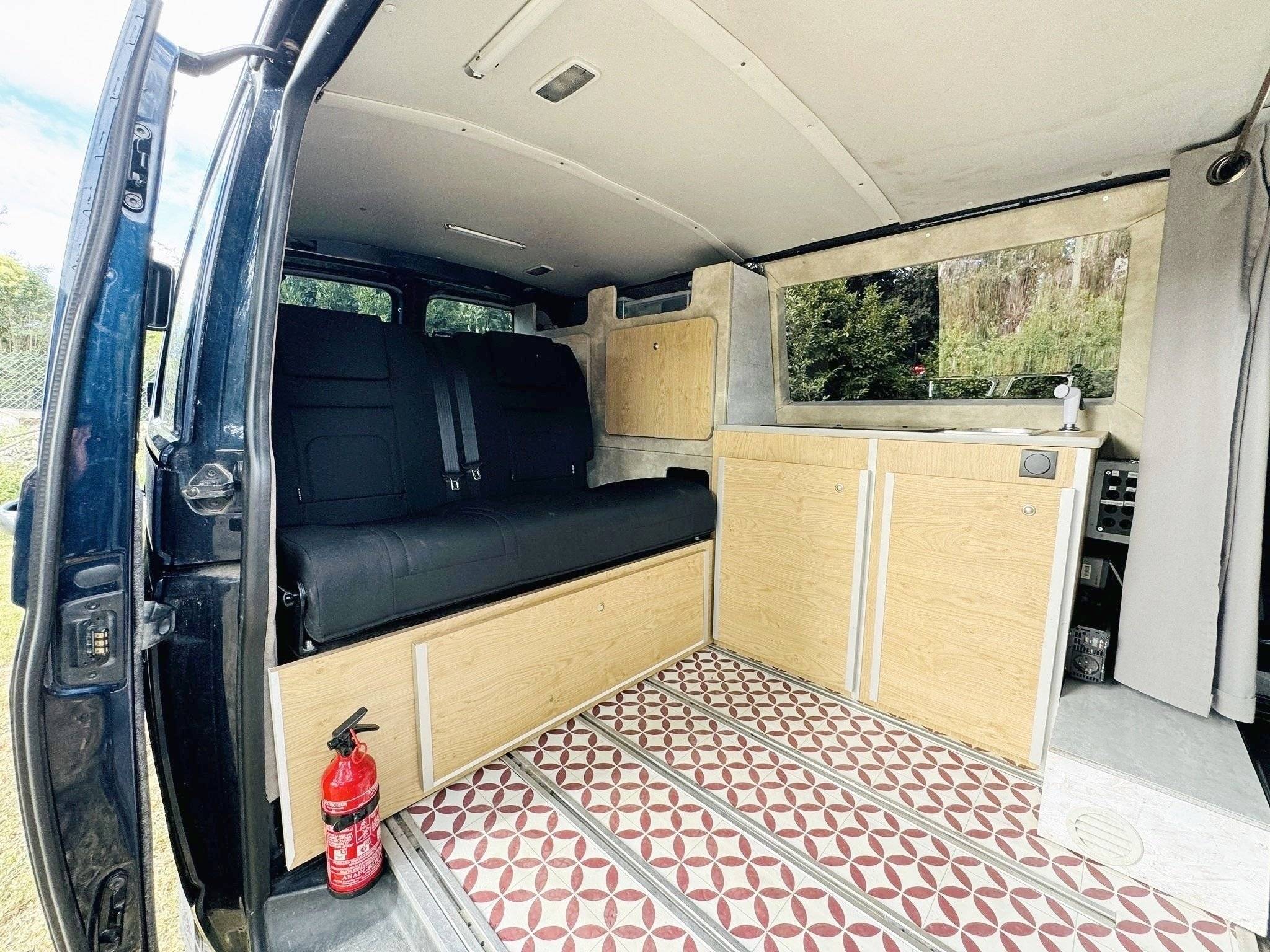 Volkswagen T5 2 l 140 ch