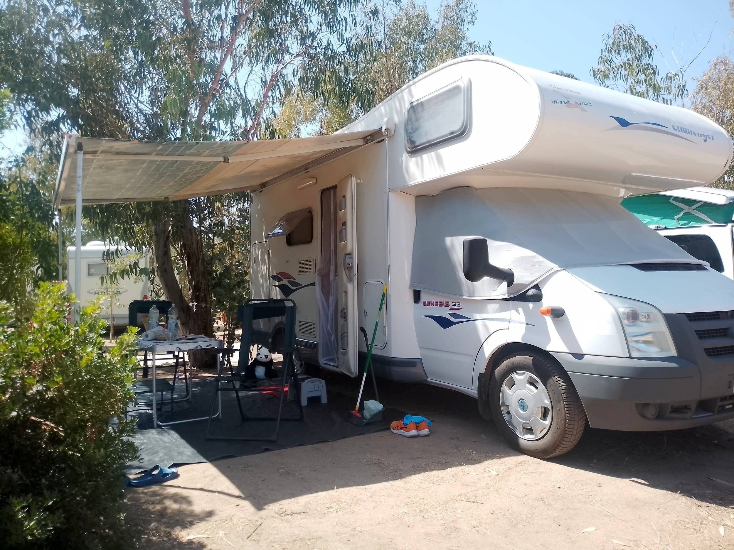 Genesis 33 FORD TRANSIT