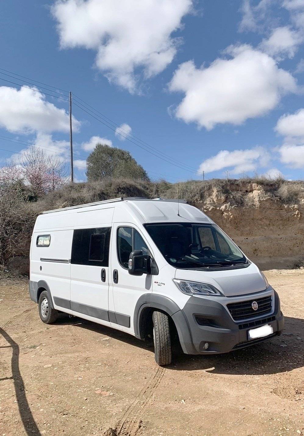 Vista de 3/4 Fiat - Yescapa